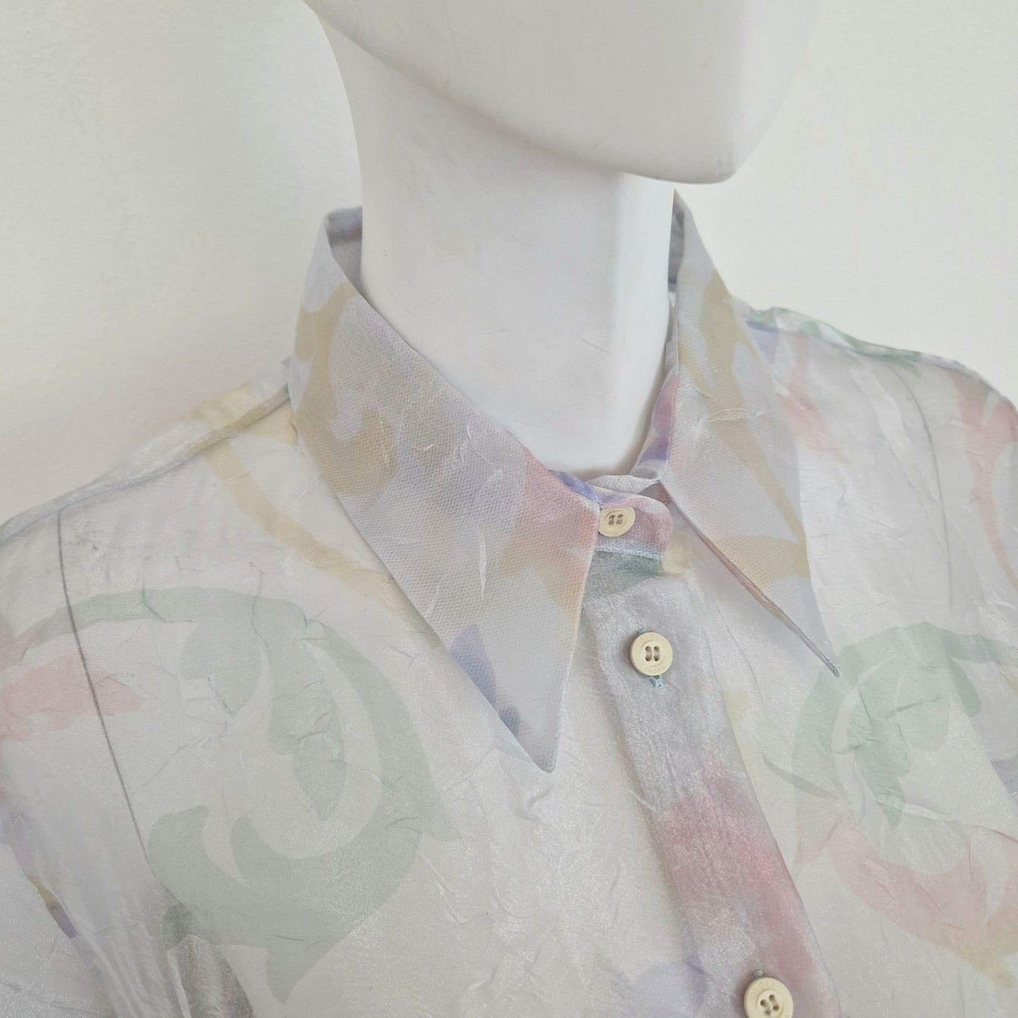 Romeo Gigli | Camicia velata con disegni pastello