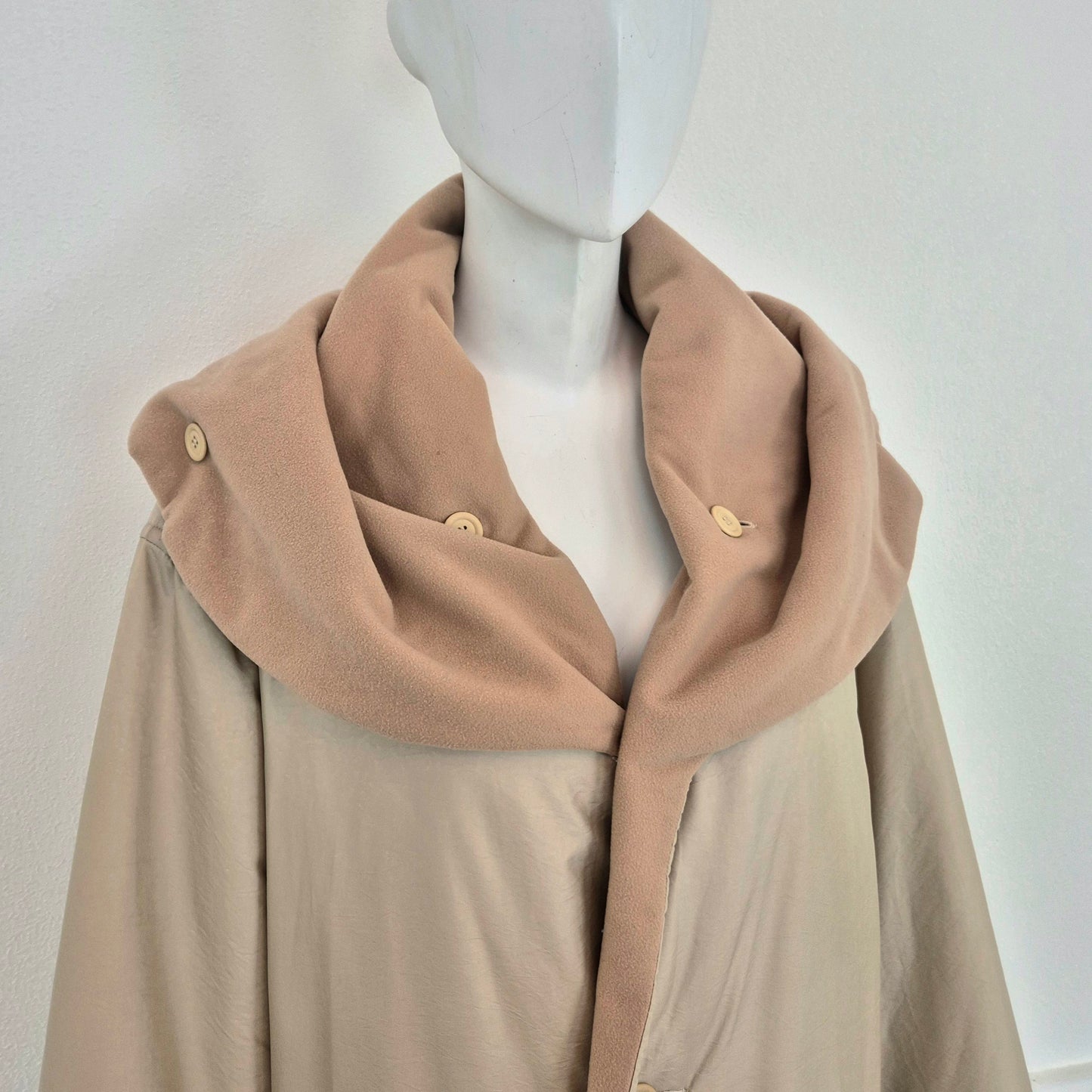 Windcoat Issey Miyake | Impermeabile beige