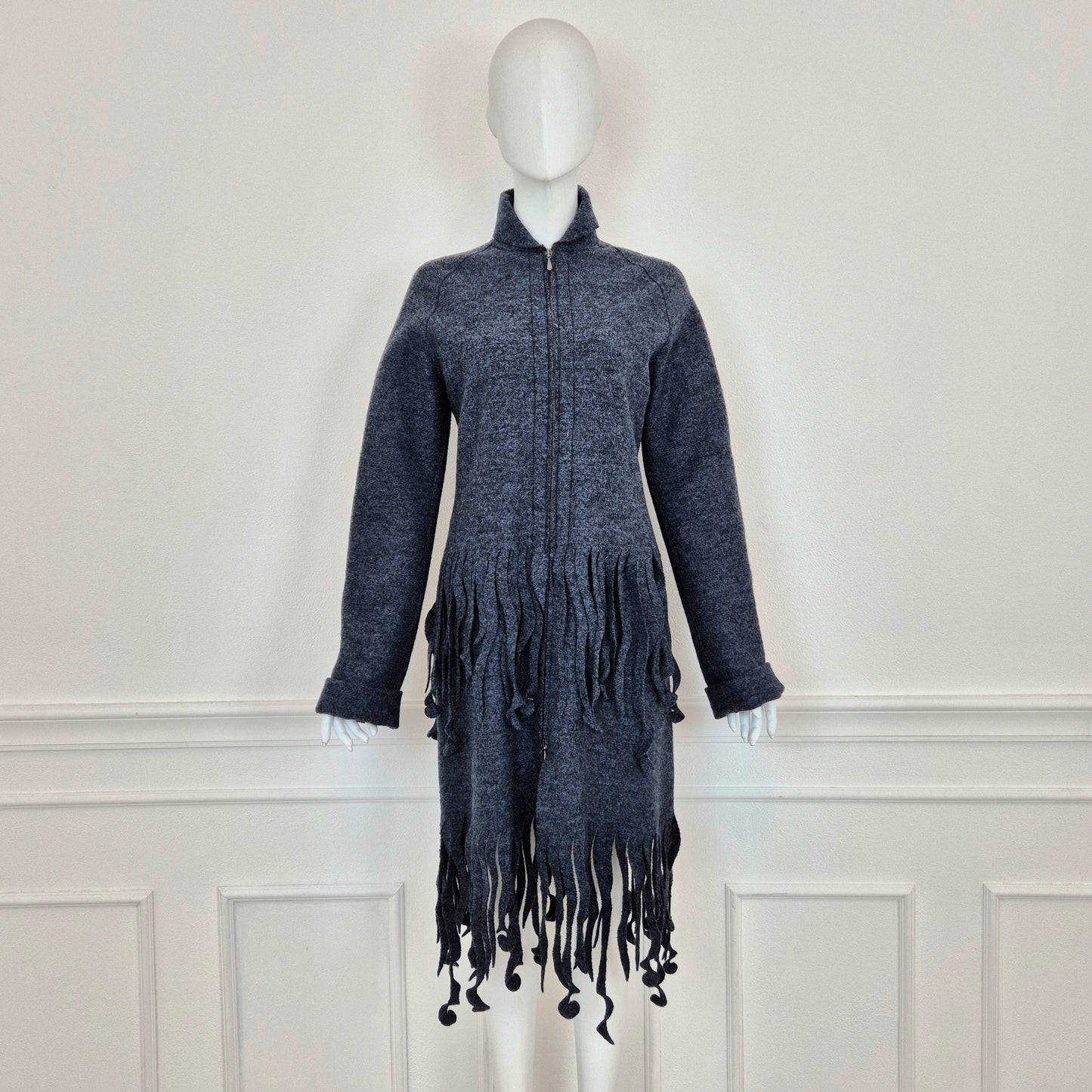 Cappotto con frange a onde - prototipo Romeo Gigli