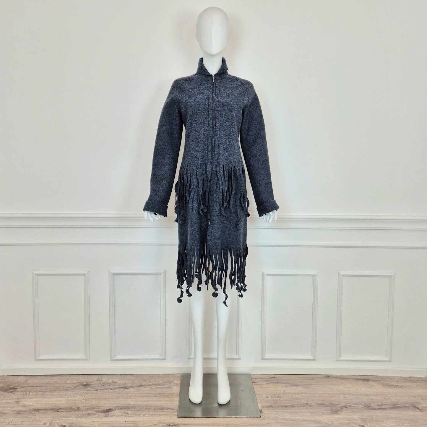 Cappotto con frange a onde - prototipo Romeo Gigli