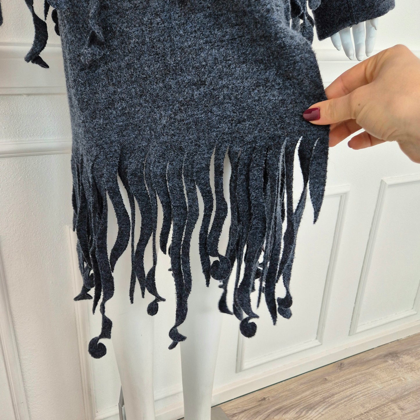 Cappotto con frange a onde - prototipo Romeo Gigli