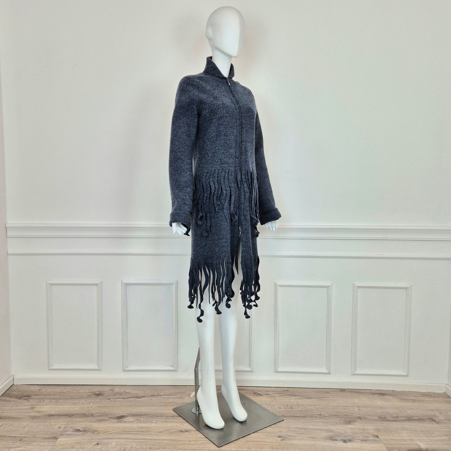 Cappotto con frange a onde - prototipo Romeo Gigli
