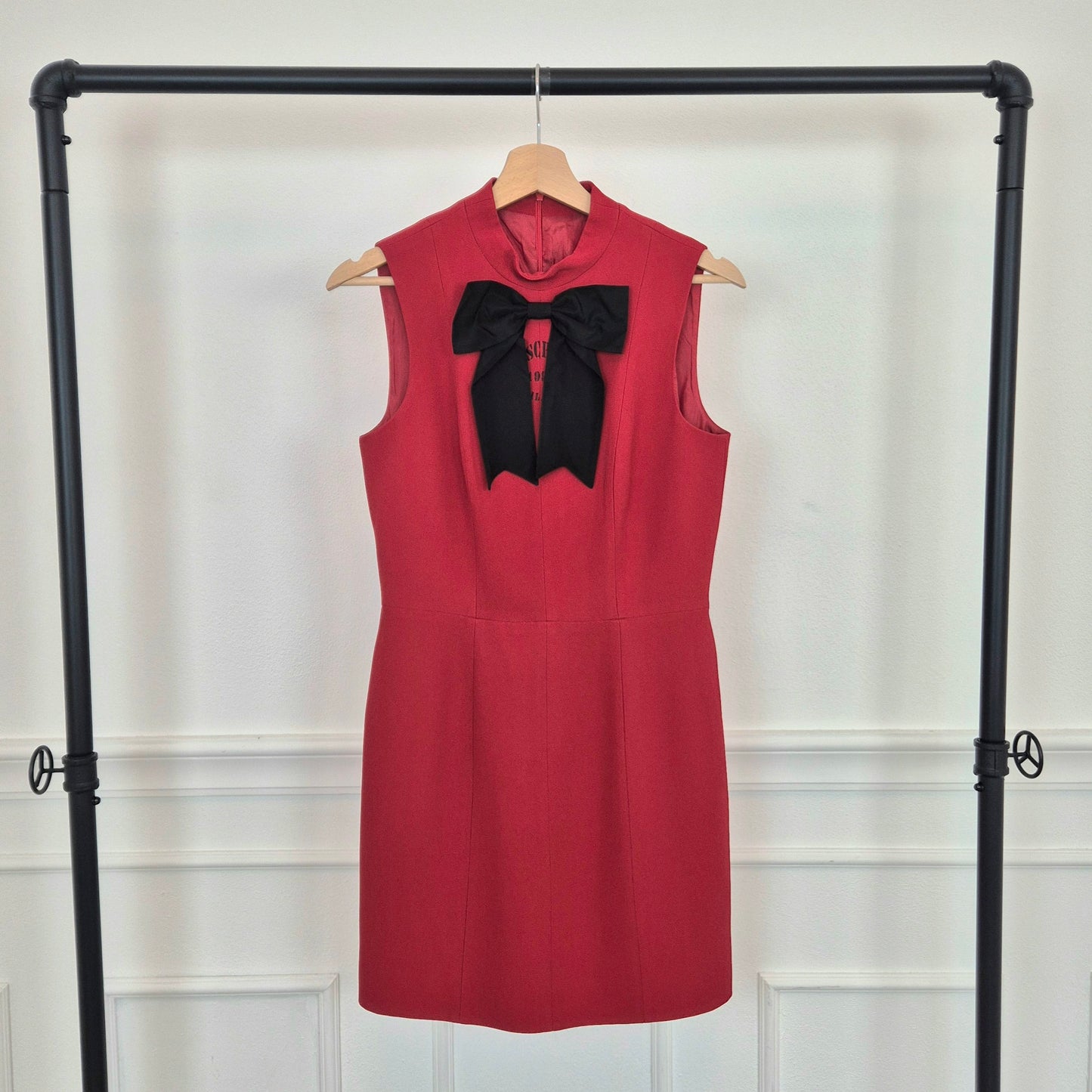 Moschino | Abito tubino vintage rosso con fiocco nero 1996