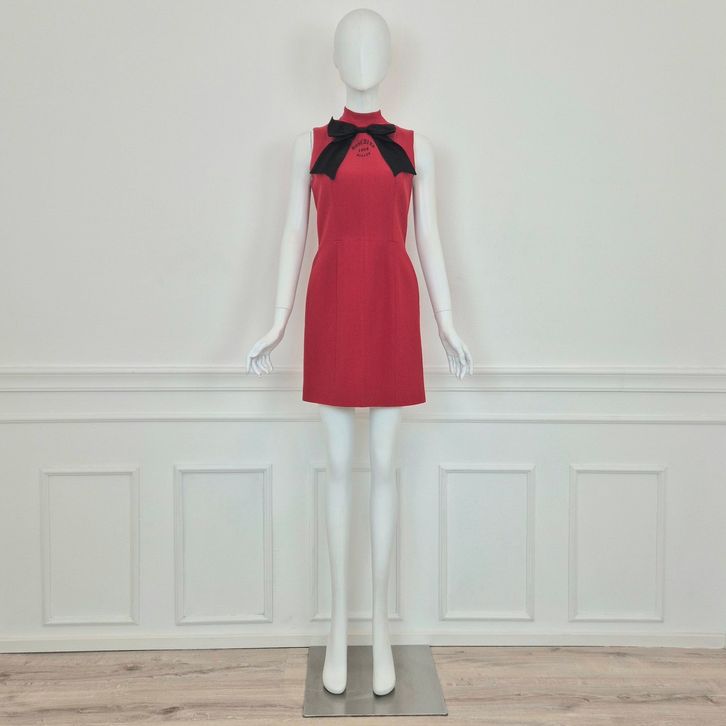 Moschino | Abito tubino vintage rosso con fiocco nero 1996