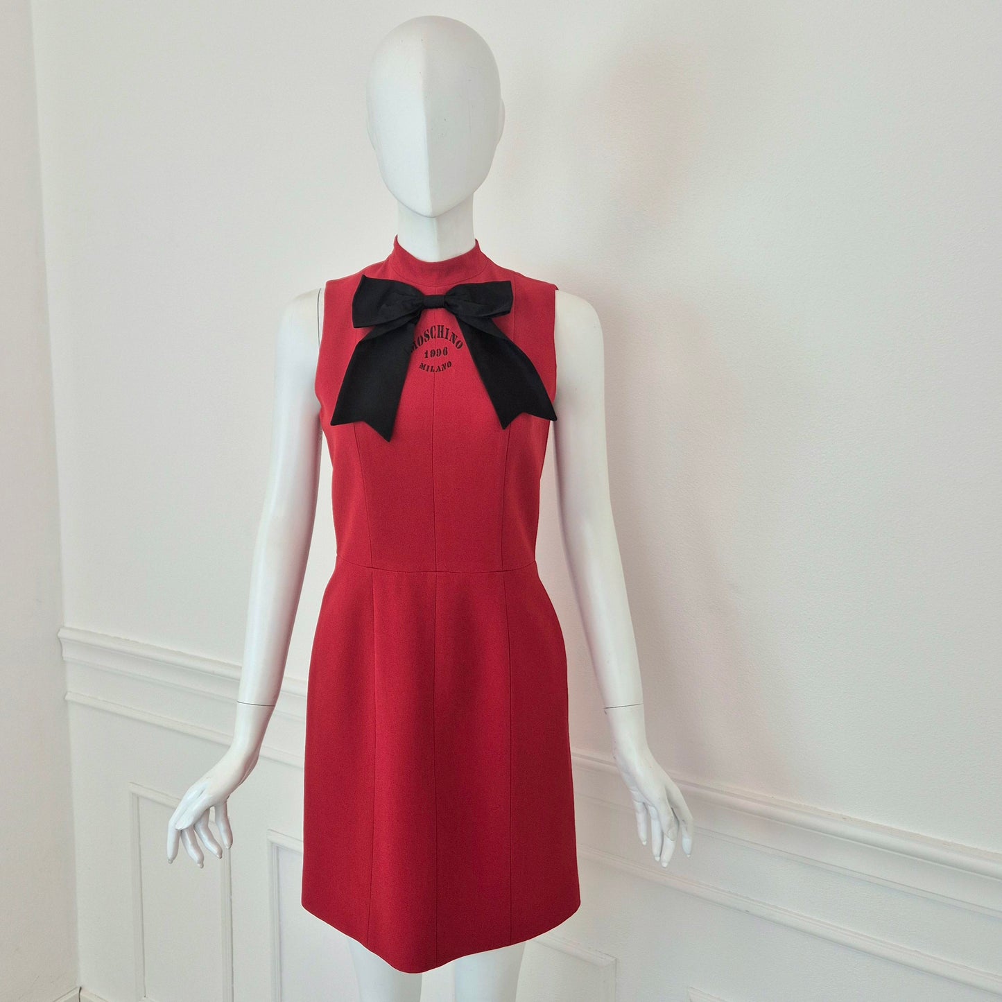Moschino | Abito tubino vintage rosso con fiocco nero 1996