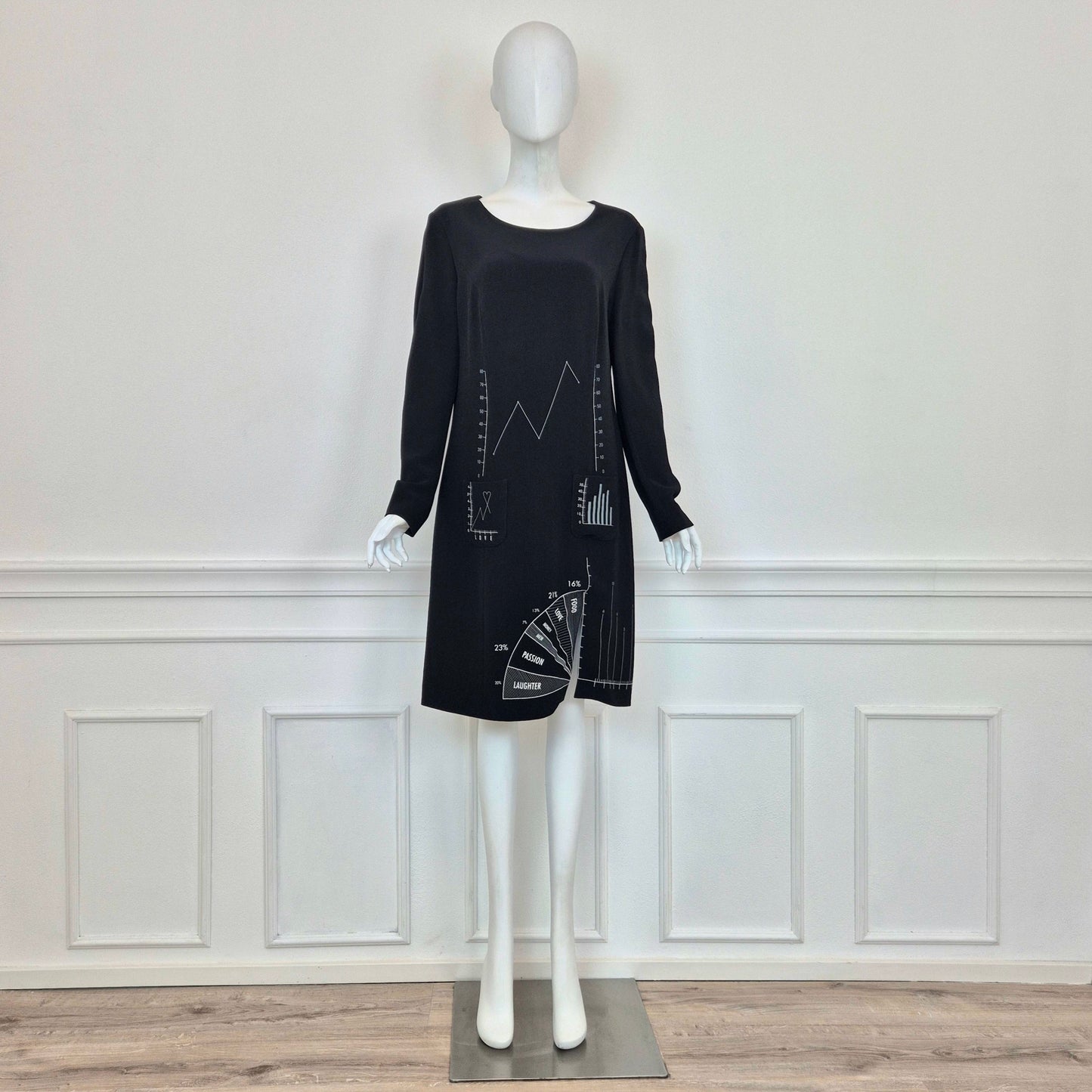 Moschino smarchiato | Abito stampa "grafici"