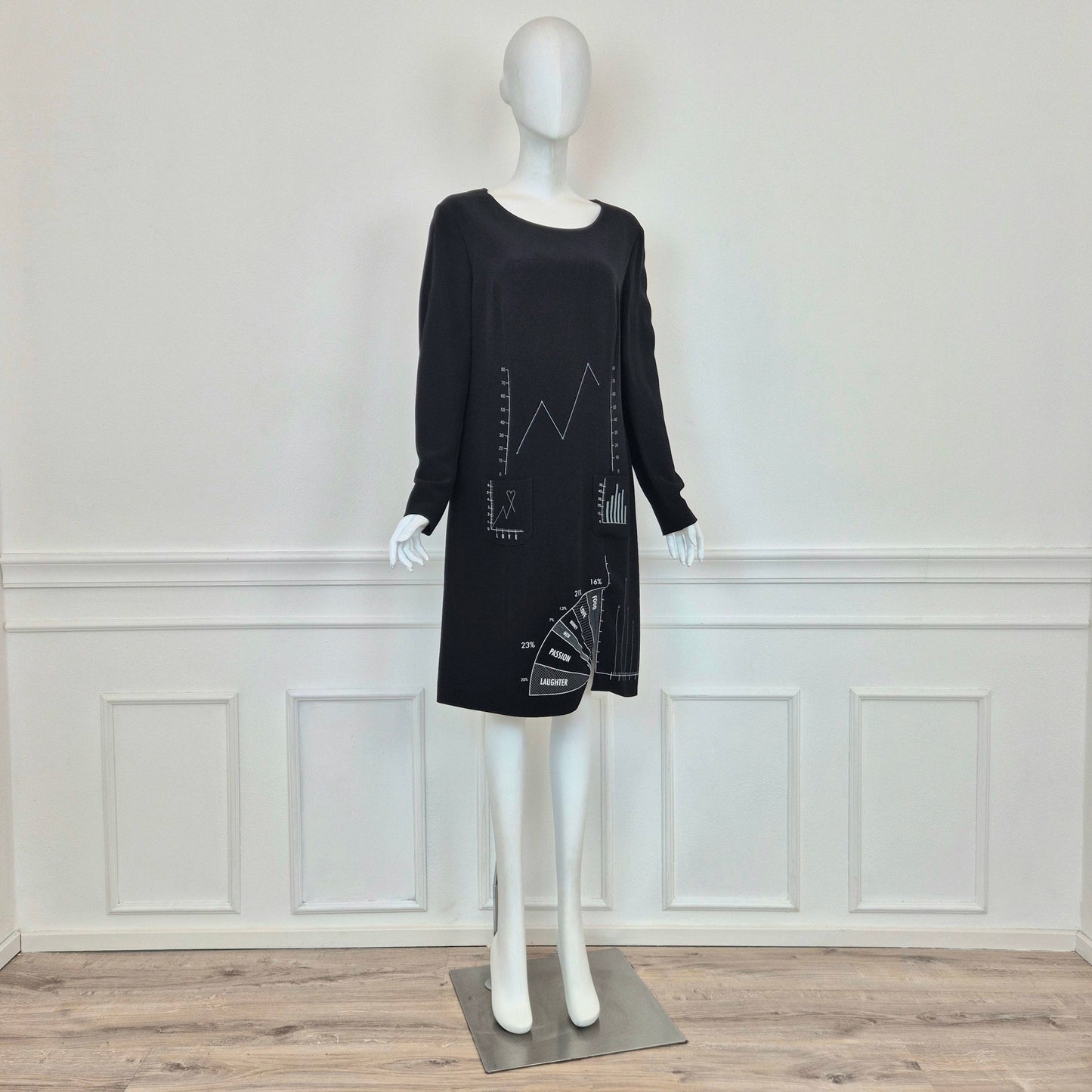 Moschino smarchiato | Abito stampa "grafici"
