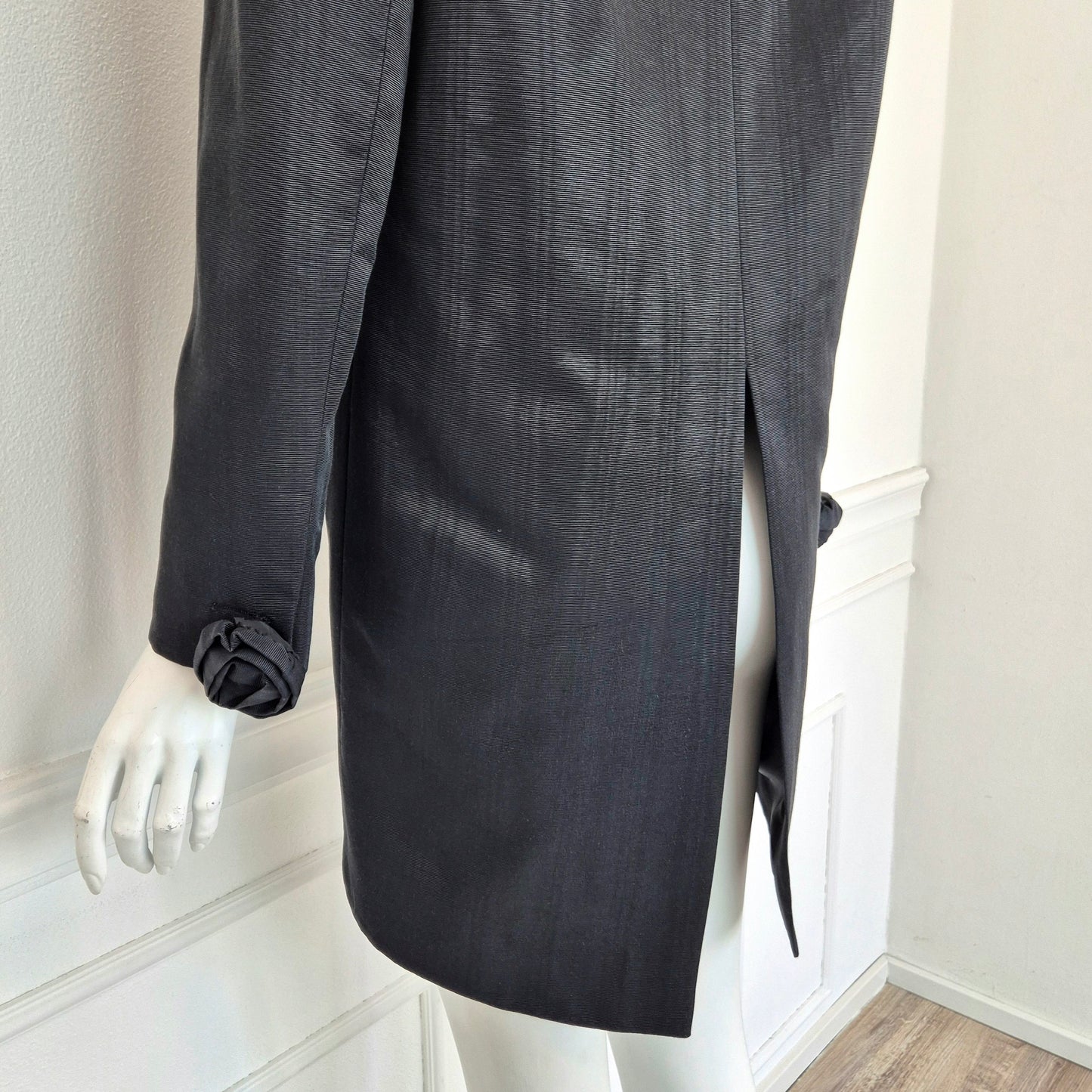 Romeo Gigli | Soprabito coda di rondine con rose fw 1996