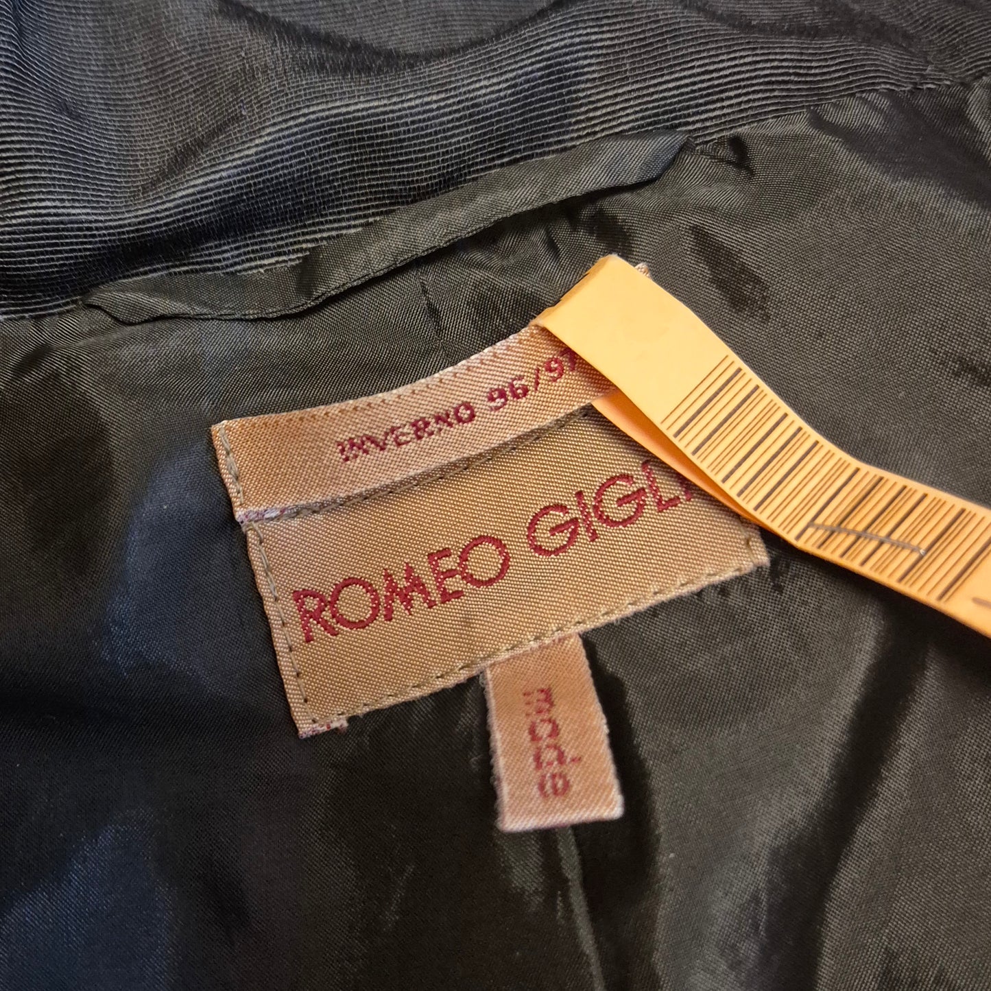 Romeo Gigli | Soprabito coda di rondine con rose fw 1996