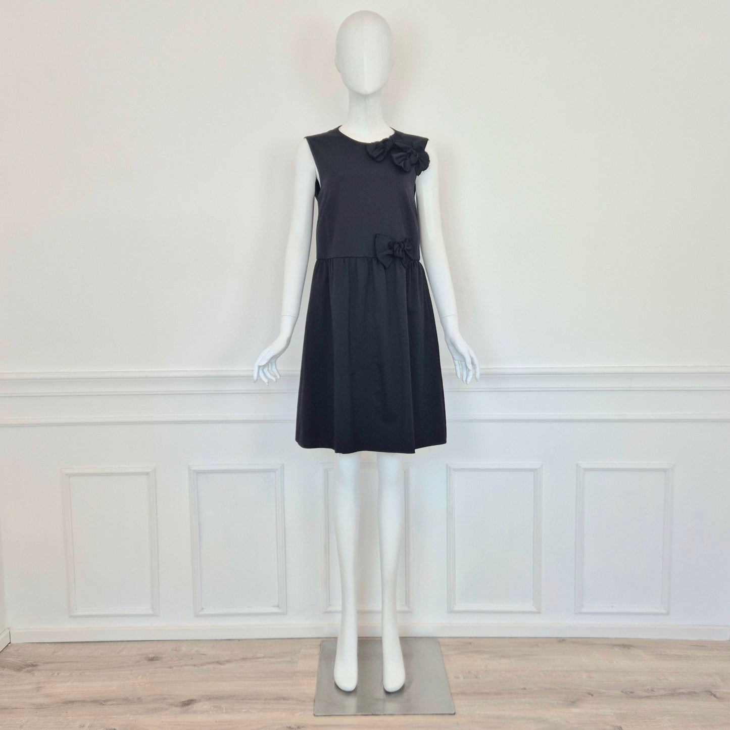 Red Valentino | Abito nero con fiocchi