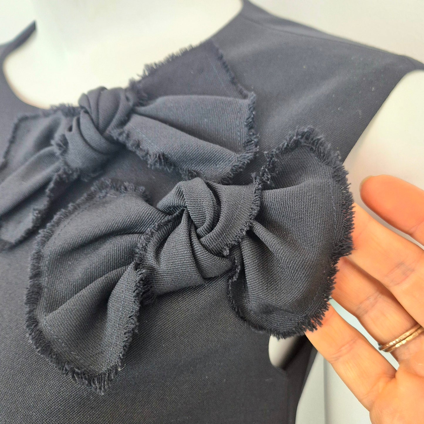 Red Valentino | Abito nero con fiocchi