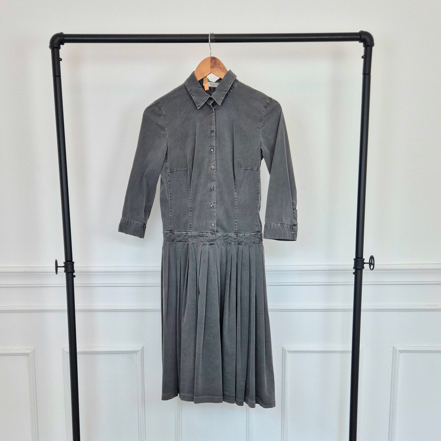 Prada | Abito in cotone grigio con gonna plissettata