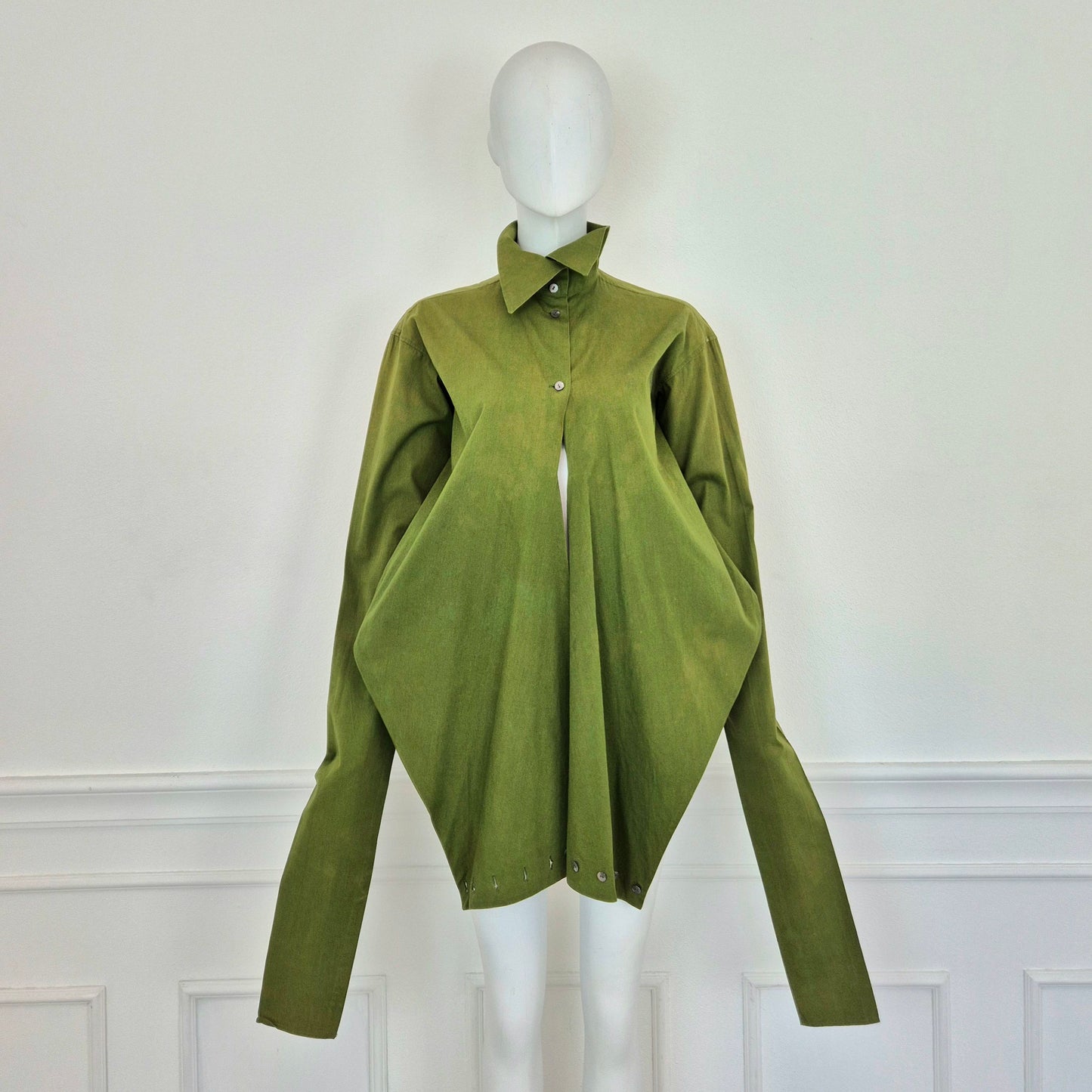 Romeo Gigli | Camicia verde oliva con incrocio e maniche lunghissime 1990