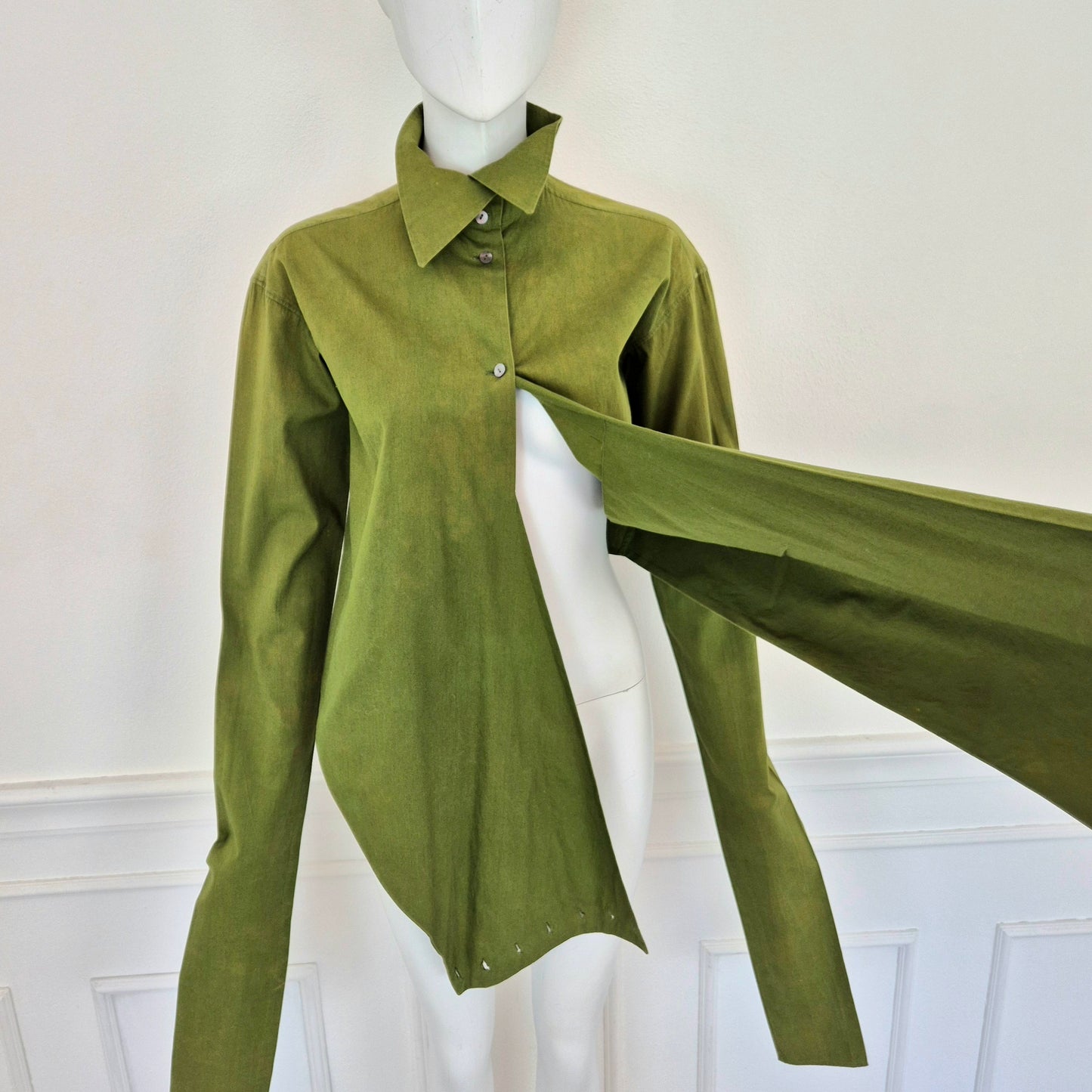 Romeo Gigli | Camicia verde oliva con incrocio e maniche lunghissime 1990