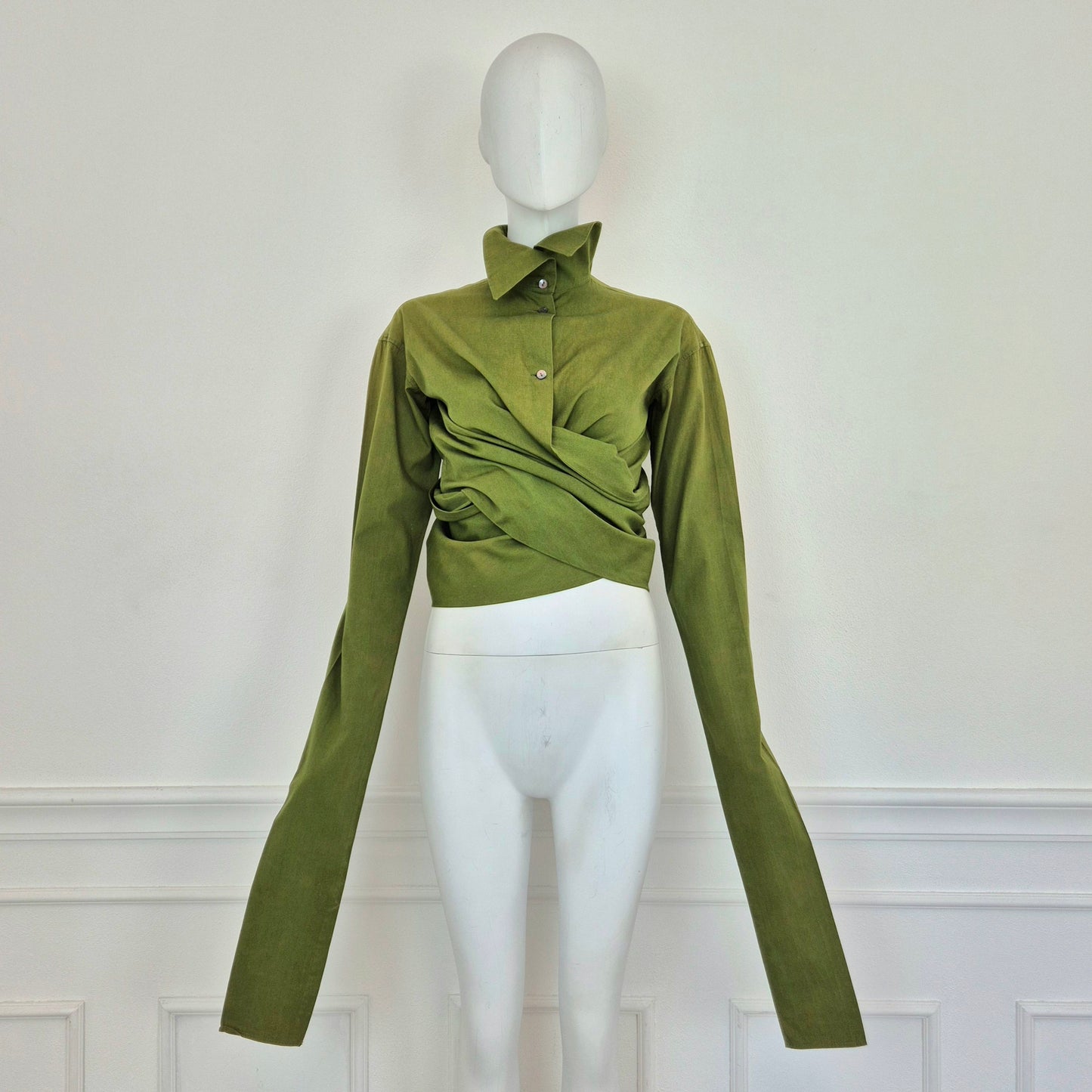 Romeo Gigli | Camicia verde oliva con incrocio e maniche lunghissime 1990