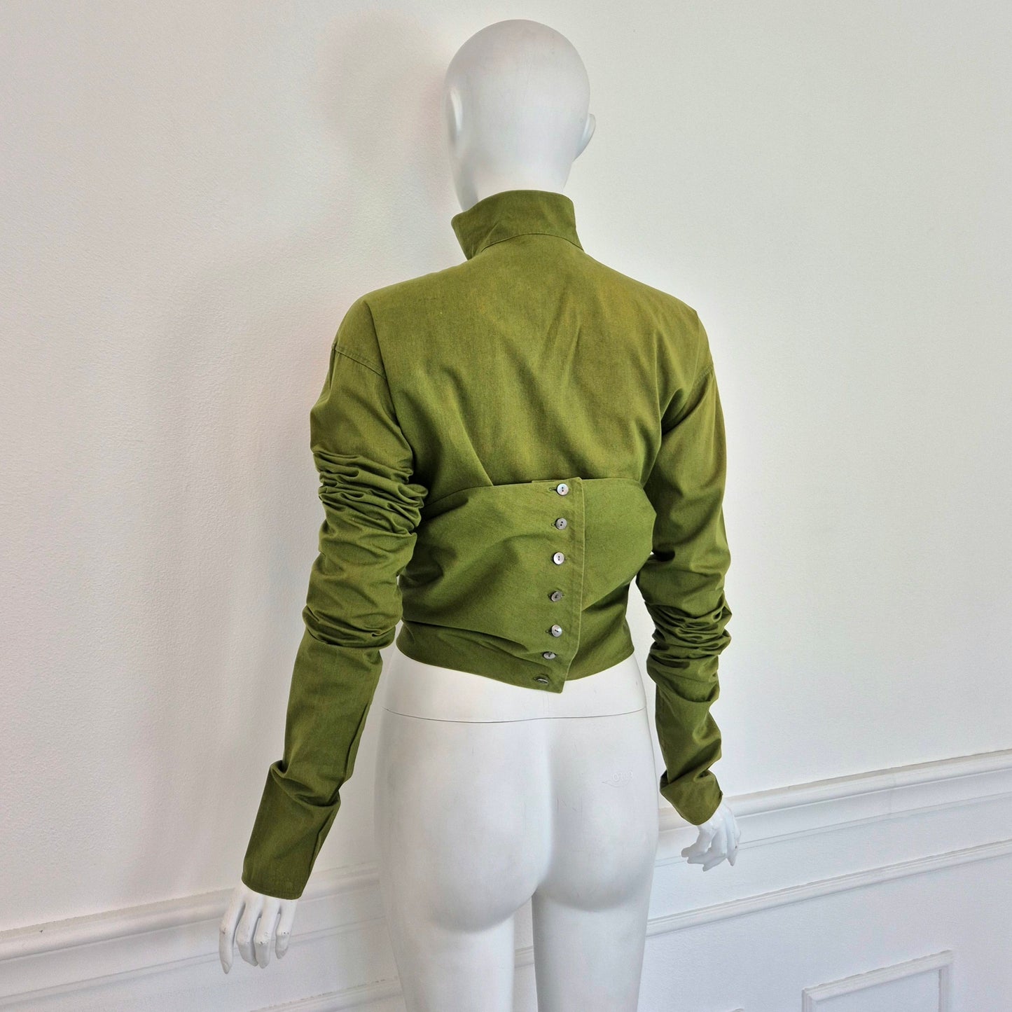 Romeo Gigli | Camicia verde oliva con incrocio e maniche lunghissime 1990