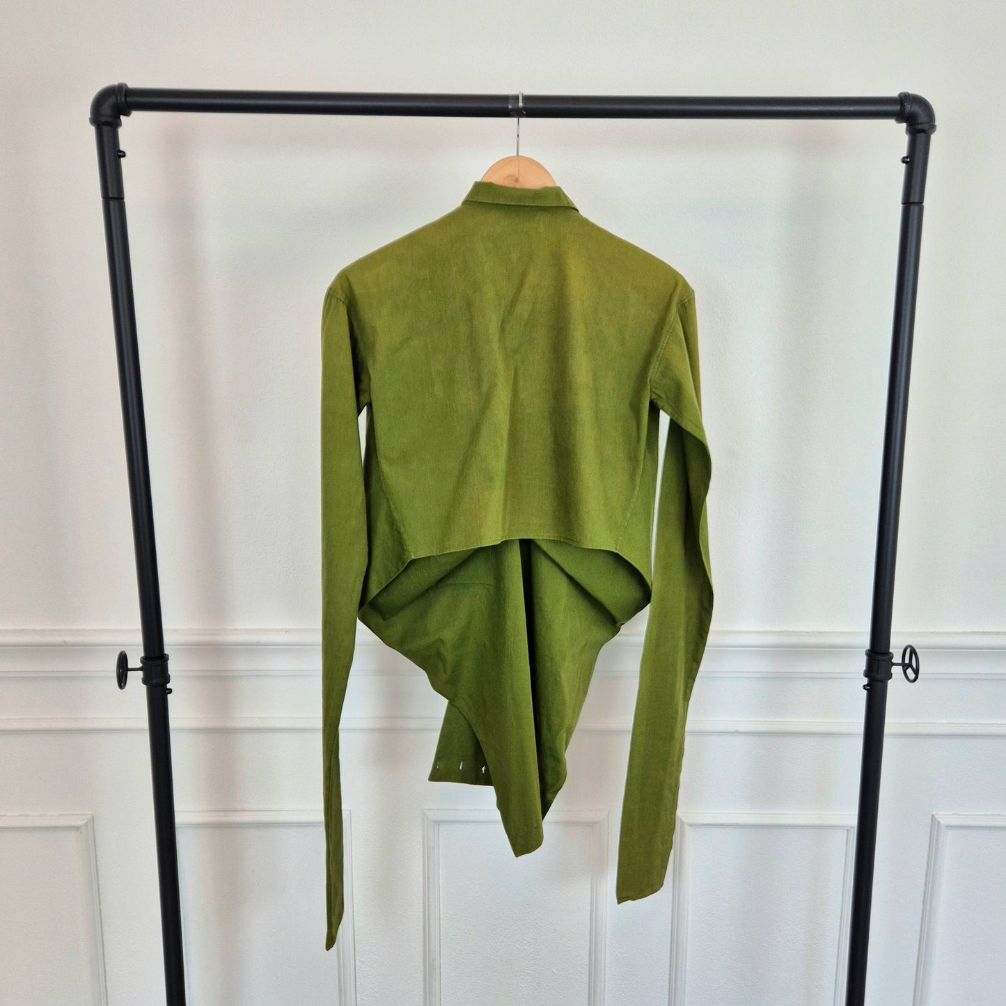 Romeo Gigli | Camicia verde oliva con incrocio e maniche lunghissime 1990