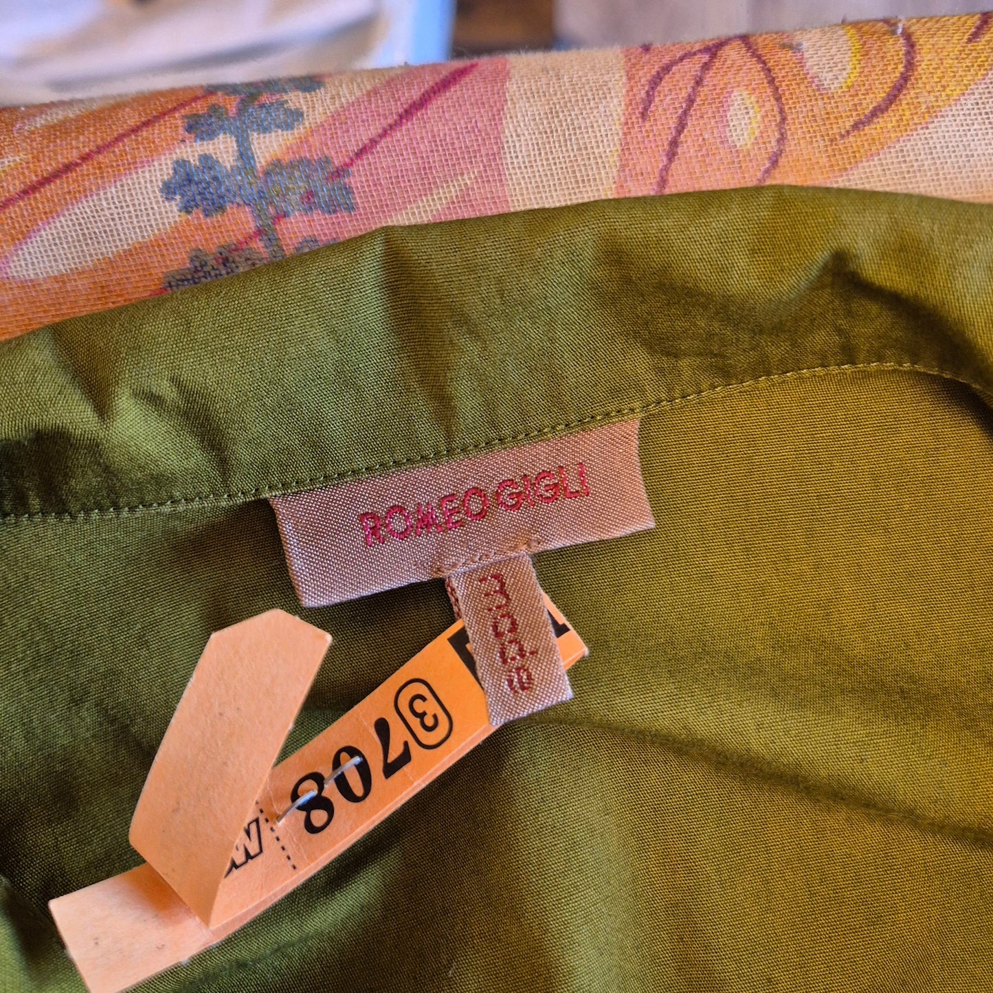 Romeo Gigli | Camicia verde oliva con incrocio e maniche lunghissime 1990