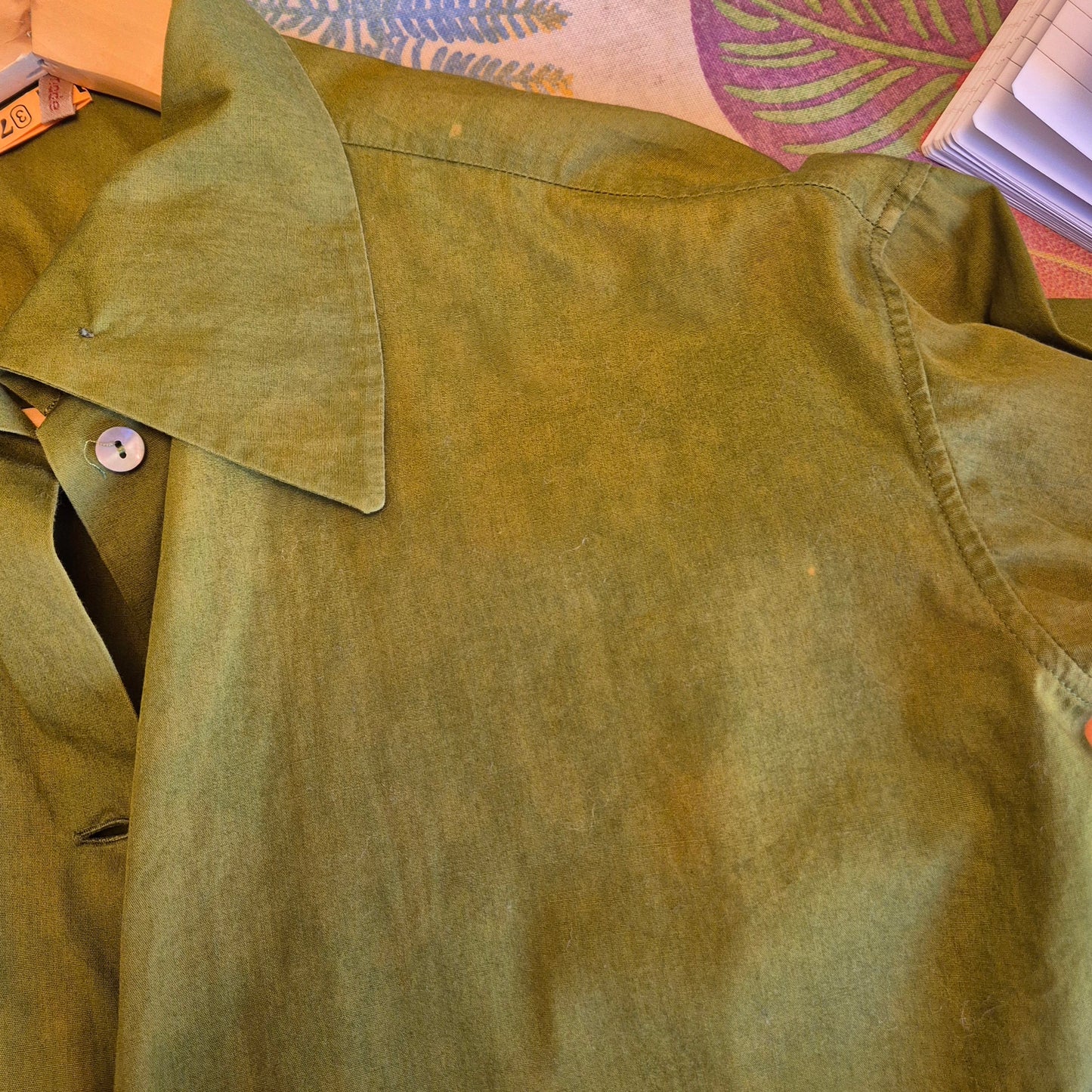 Romeo Gigli | Camicia verde oliva con incrocio e maniche lunghissime 1990