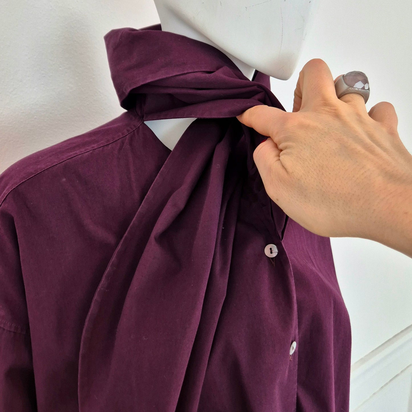 Romeo Gigli | Camicia melanzana con collo da incrociare 1990
