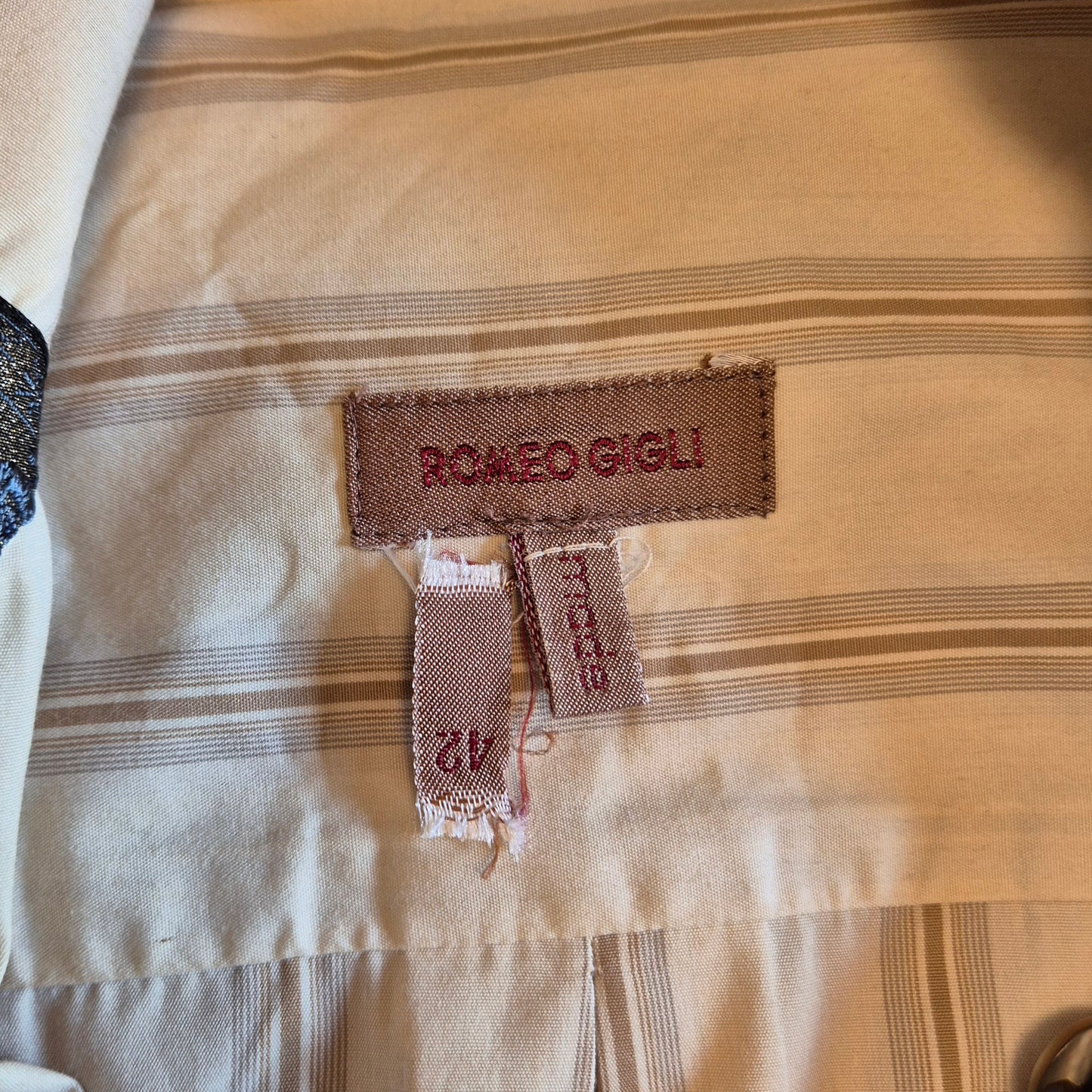 Romeo Gigli | Camicia in cotone rigato con applicazioni su collo e polsi 1994
