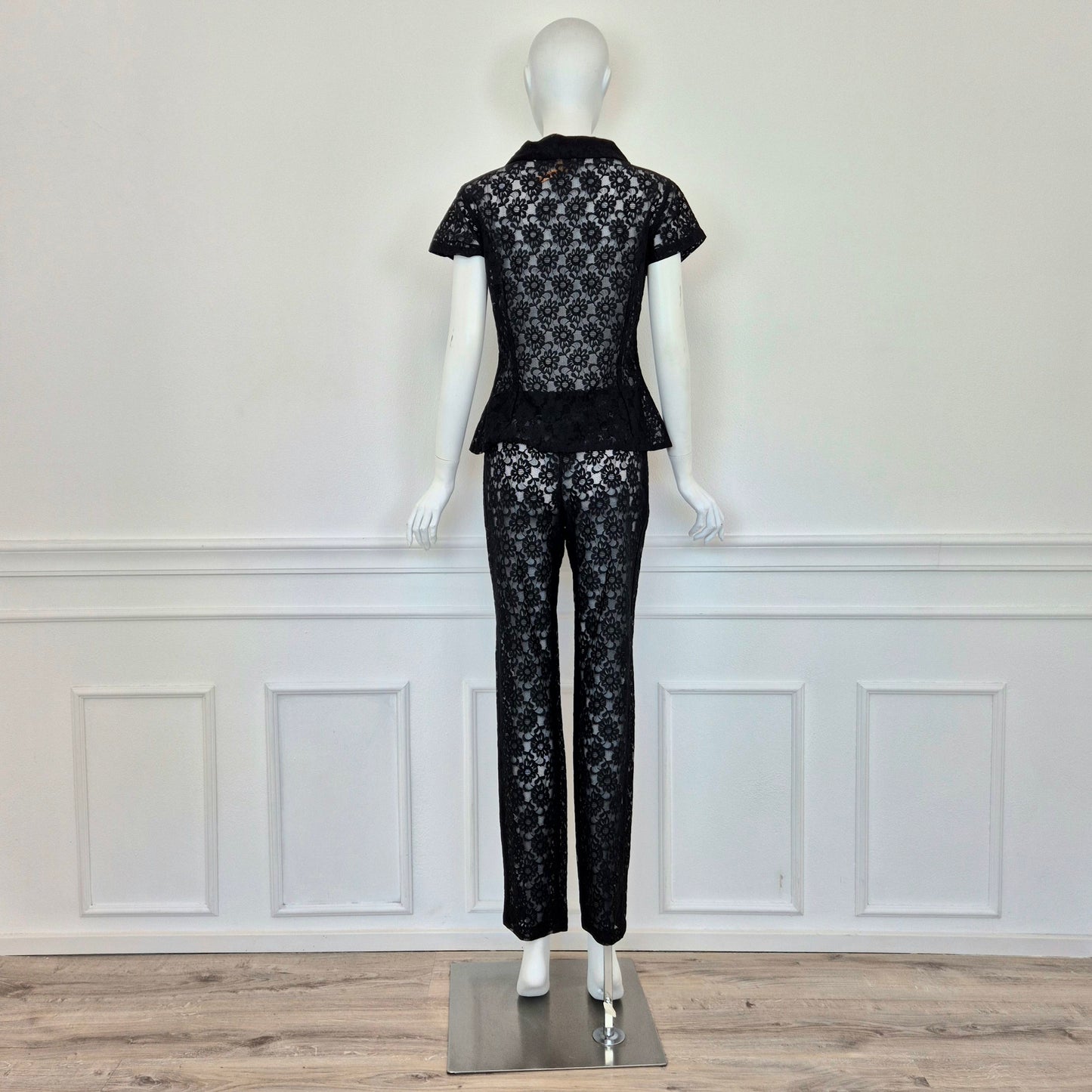 Romeo Gigli | Completo in pizzo nero camicetta e pantaloni