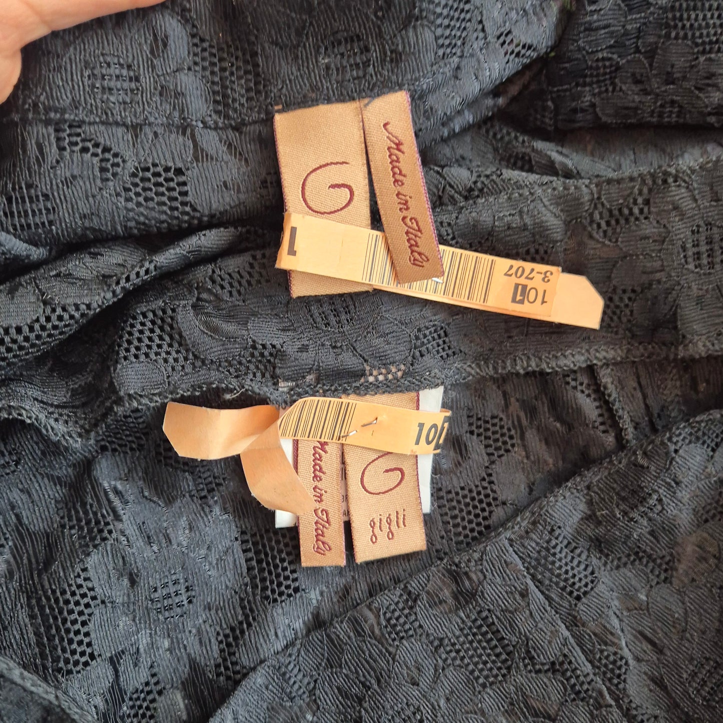 Romeo Gigli | Completo in pizzo nero camicetta e pantaloni