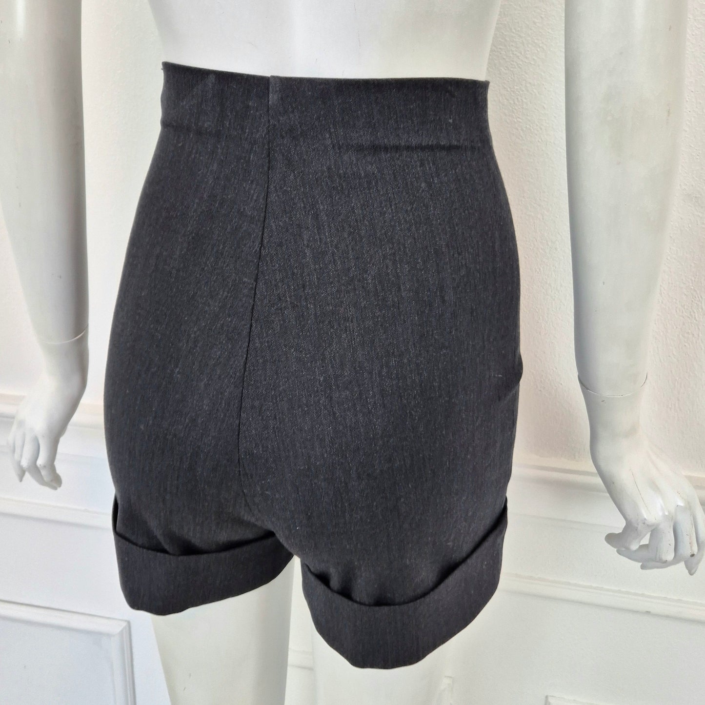 Romeo Gigli | Shorts in lana grigio piombo