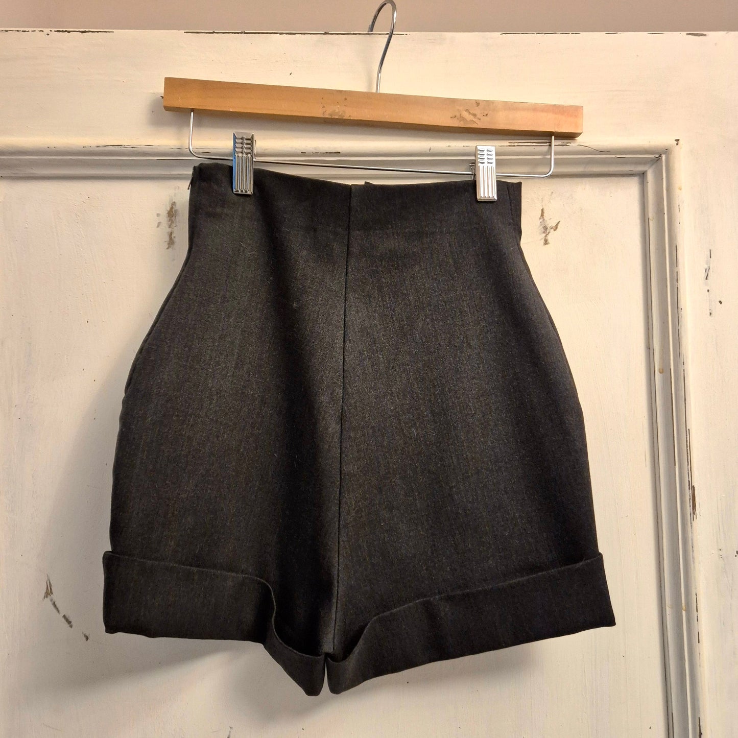 Romeo Gigli | Shorts in lana grigio piombo