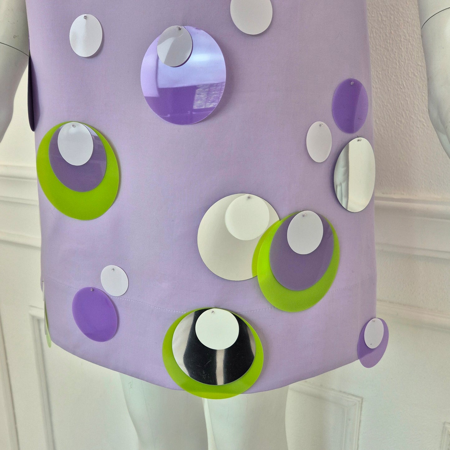 Vivetta | Abito lilla con fiocco e maxi paillettes