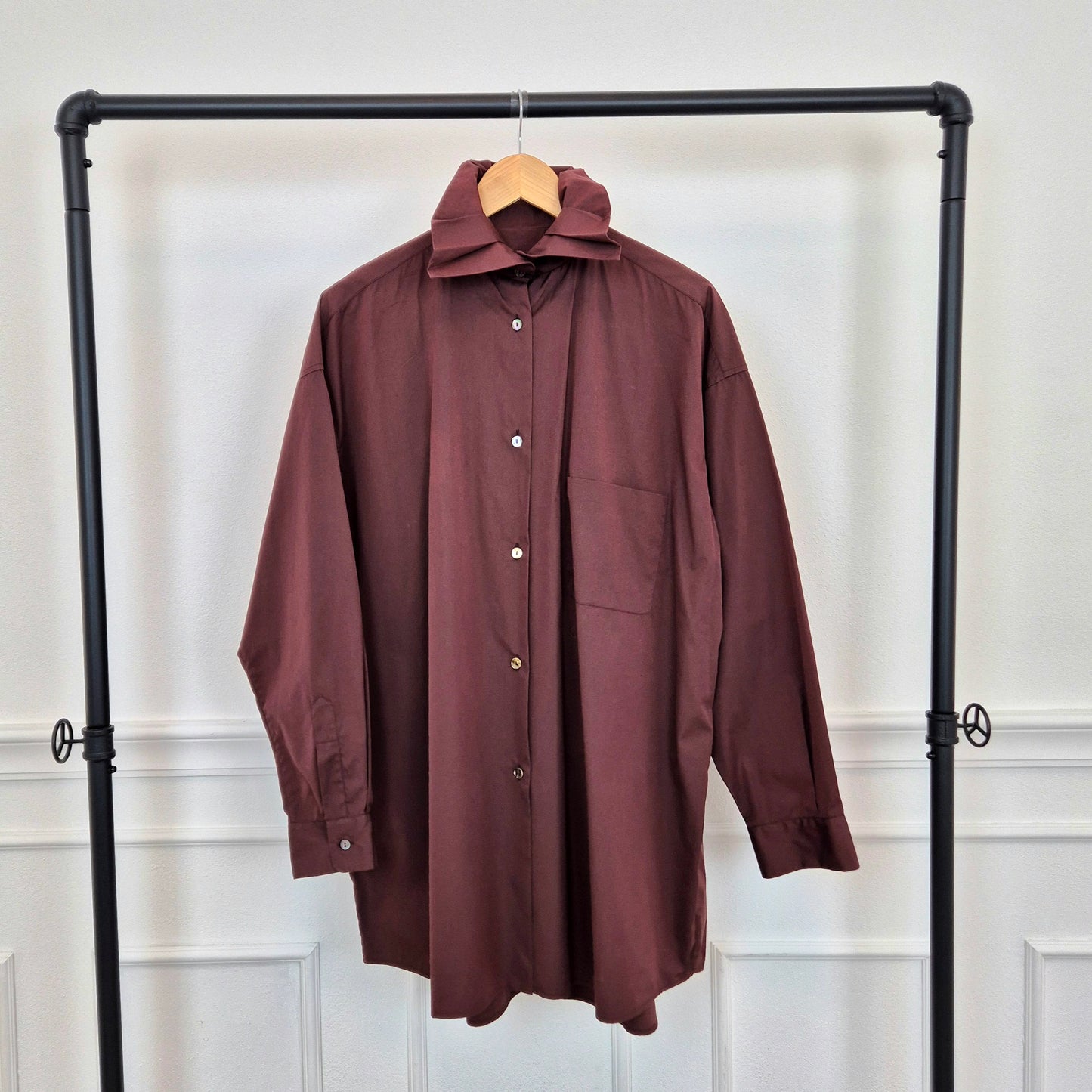 Romeo Gigli | Camicia melanzana con colletto a pieghe 1989
