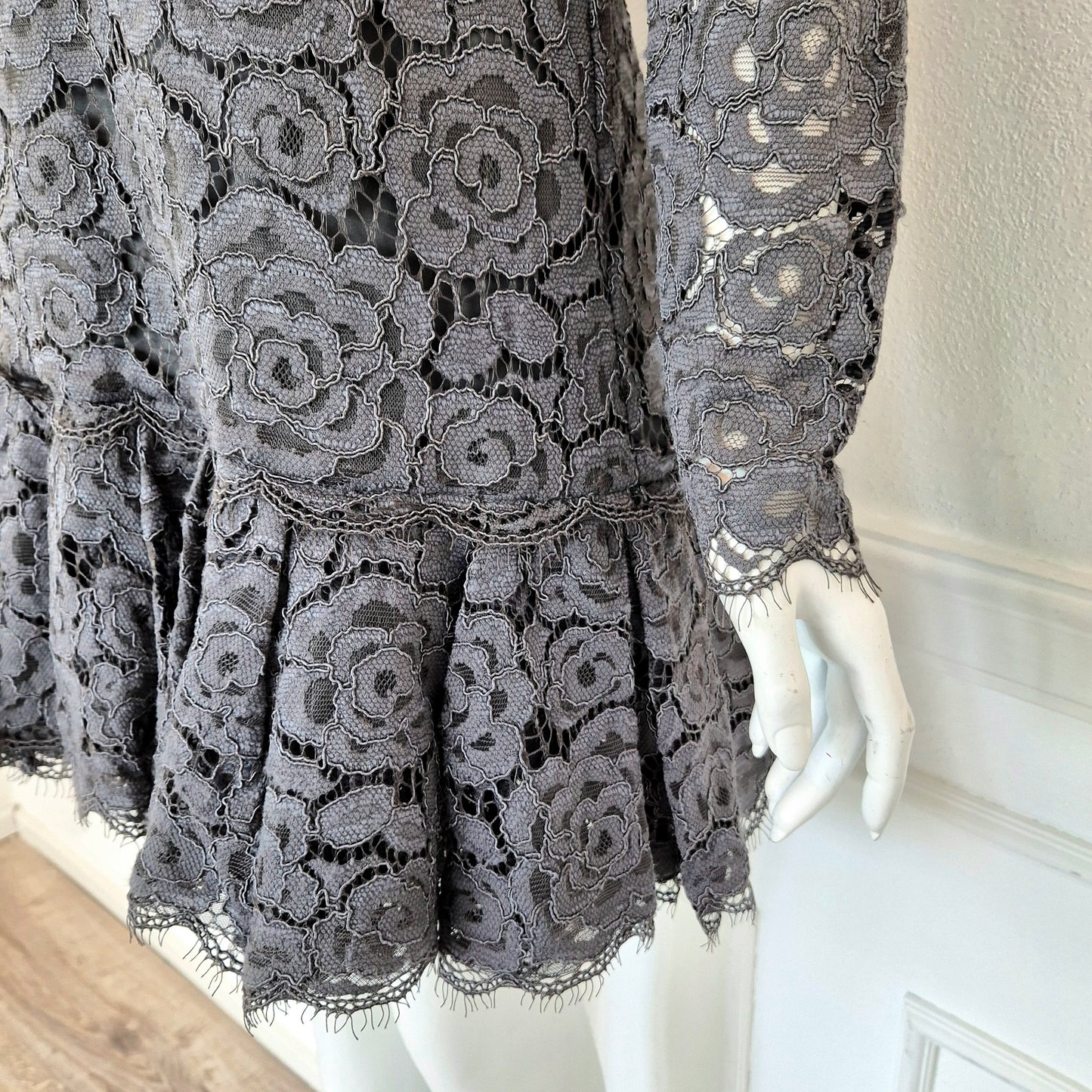 DKNY Donna Karan New York | Abito in pizzo grigio