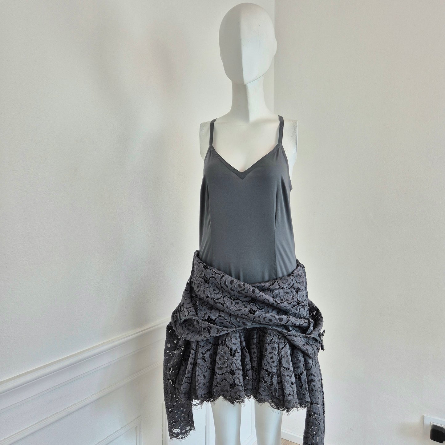 DKNY Donna Karan New York | Abito in pizzo grigio