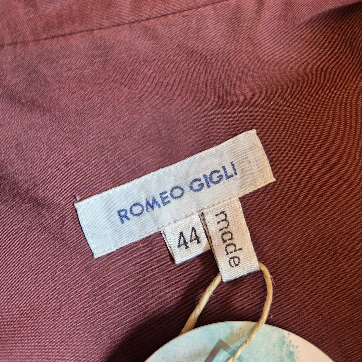 Romeo Gigli | Camicia melanzana con colletto a pieghe 1989