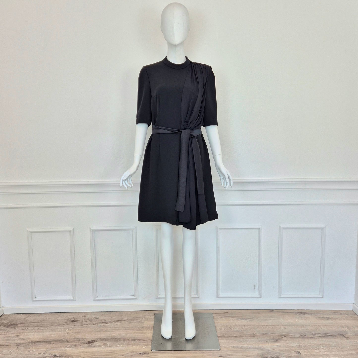 Prada | Abito nero con drappeggio