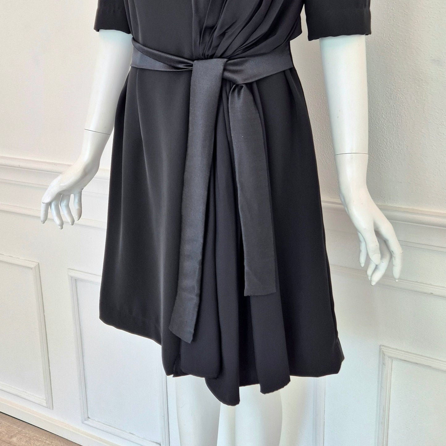 Prada | Abito nero con drappeggio
