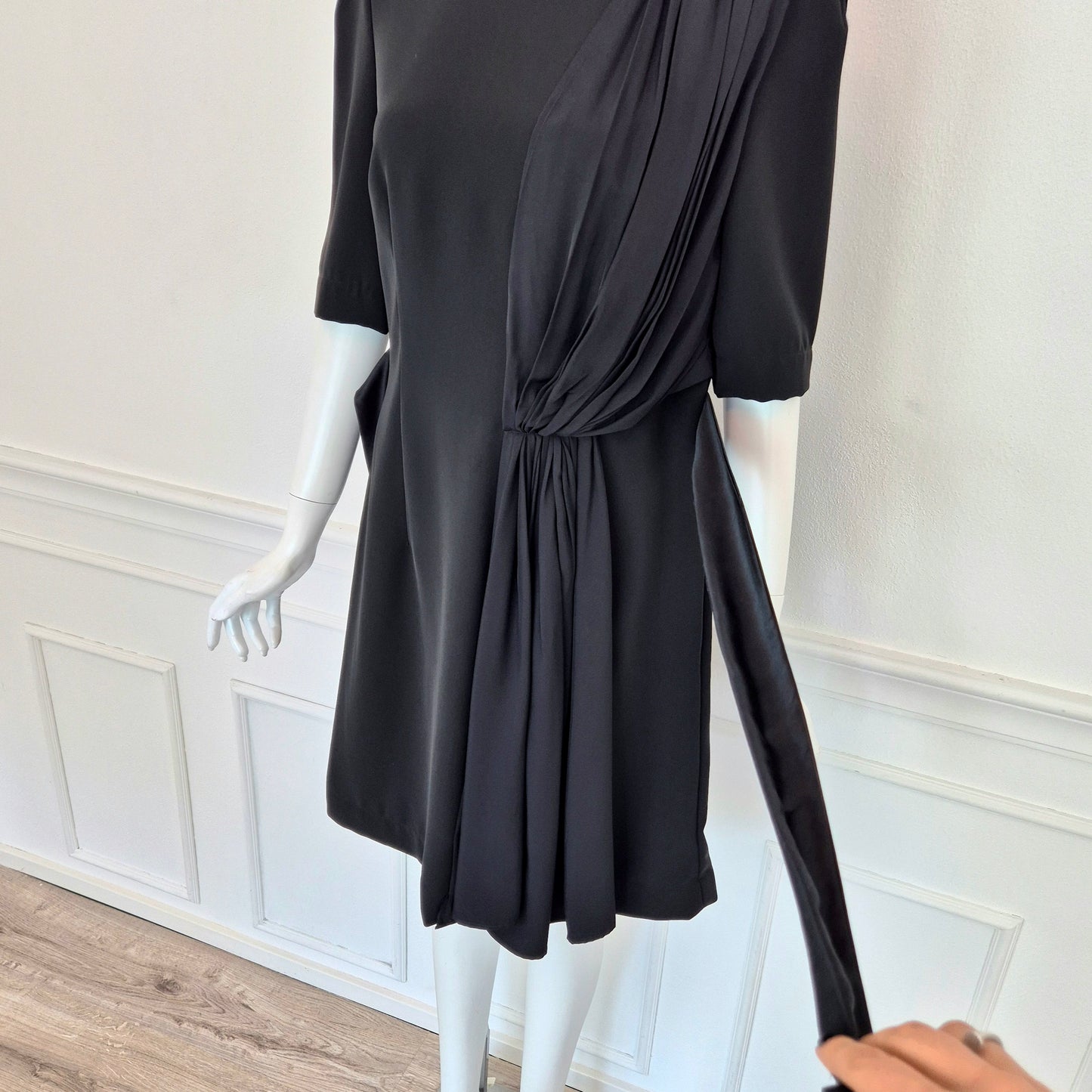 Prada | Abito nero con drappeggio