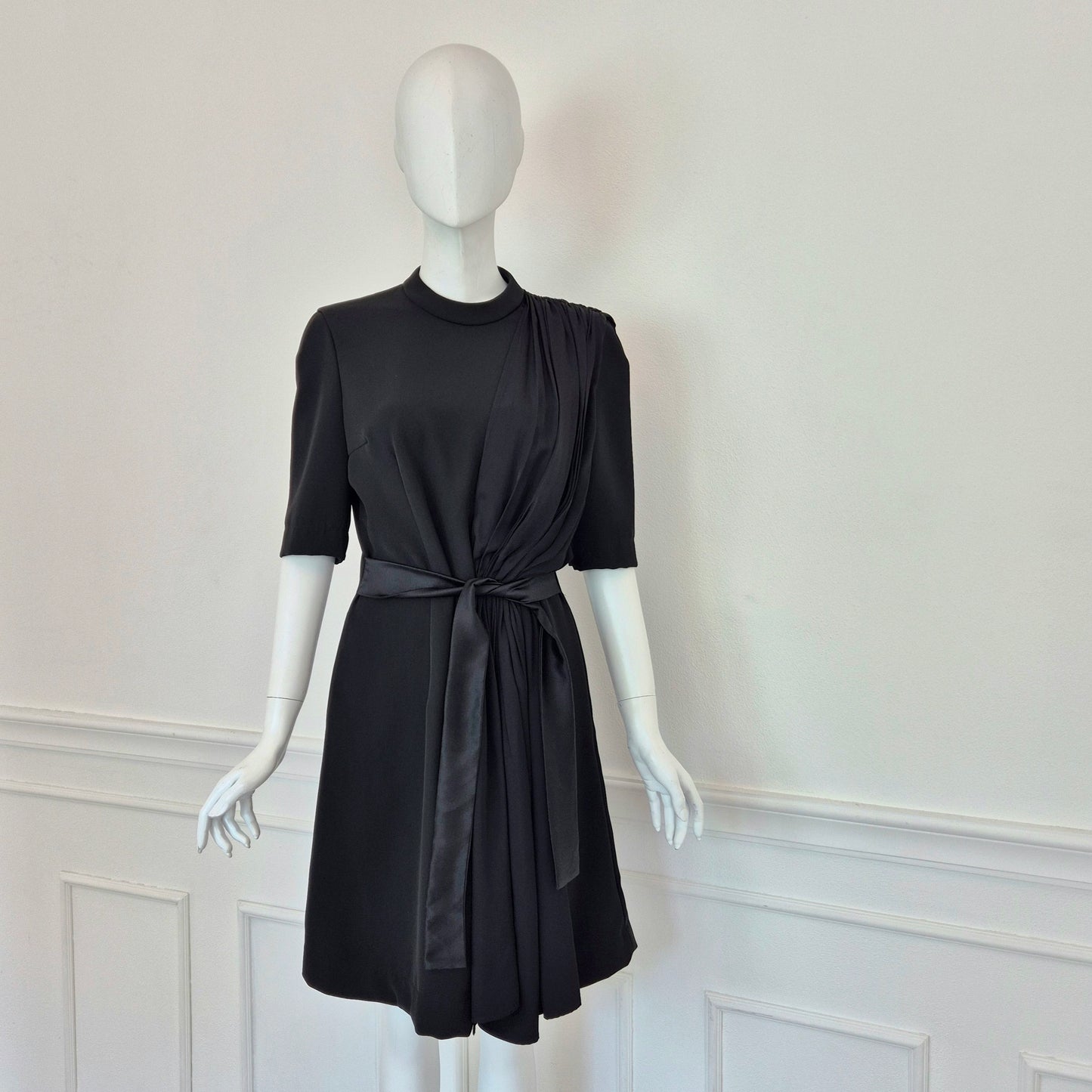 Prada | Abito nero con drappeggio