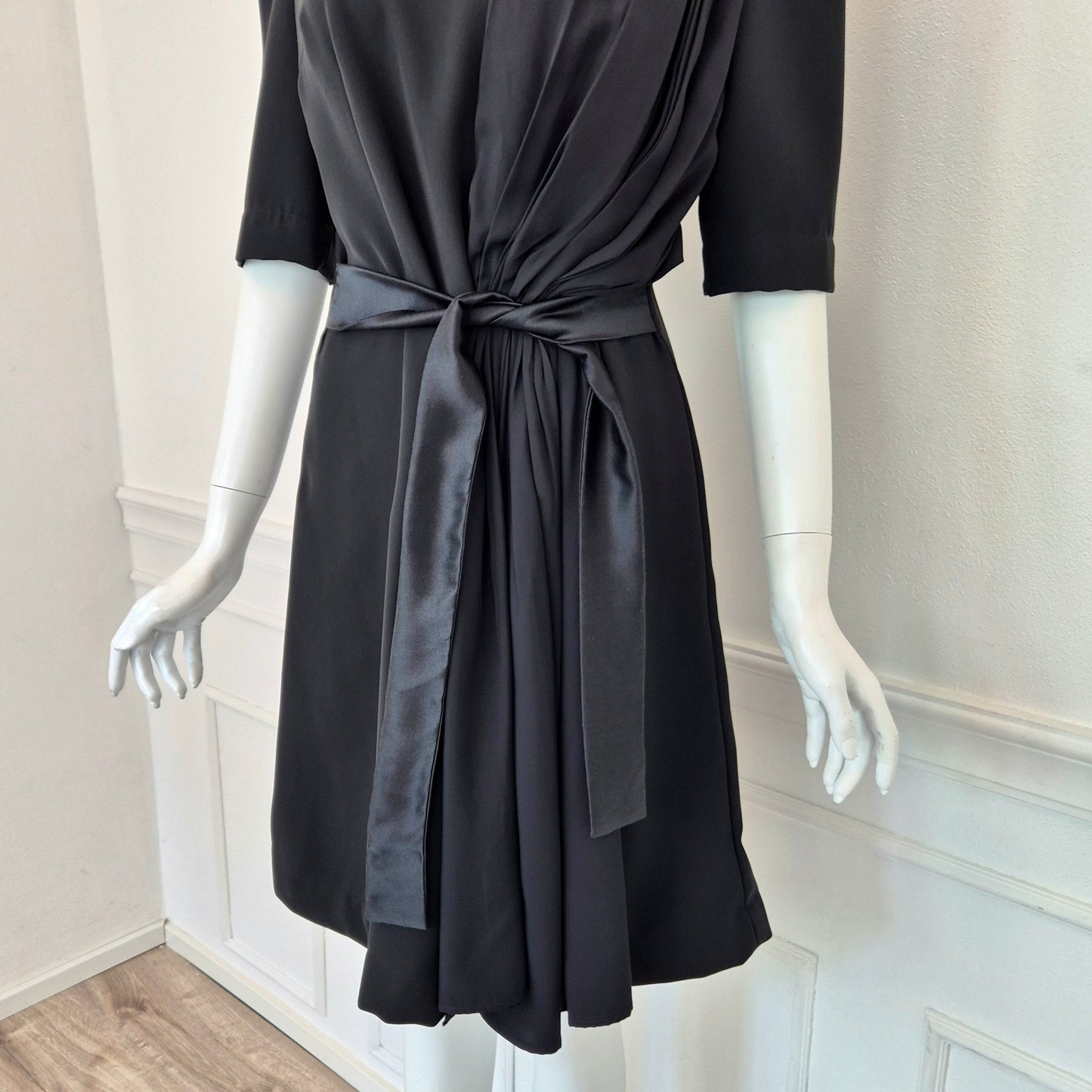 Prada | Abito nero con drappeggio