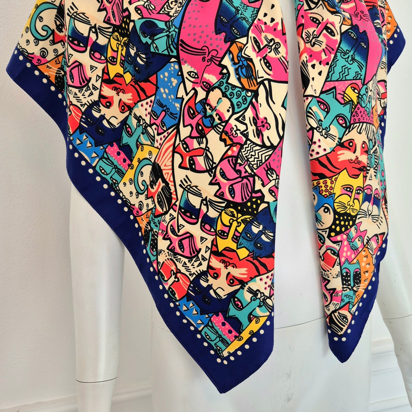 Miu Miu x Luxottica |Foulard in pura seta con gattini