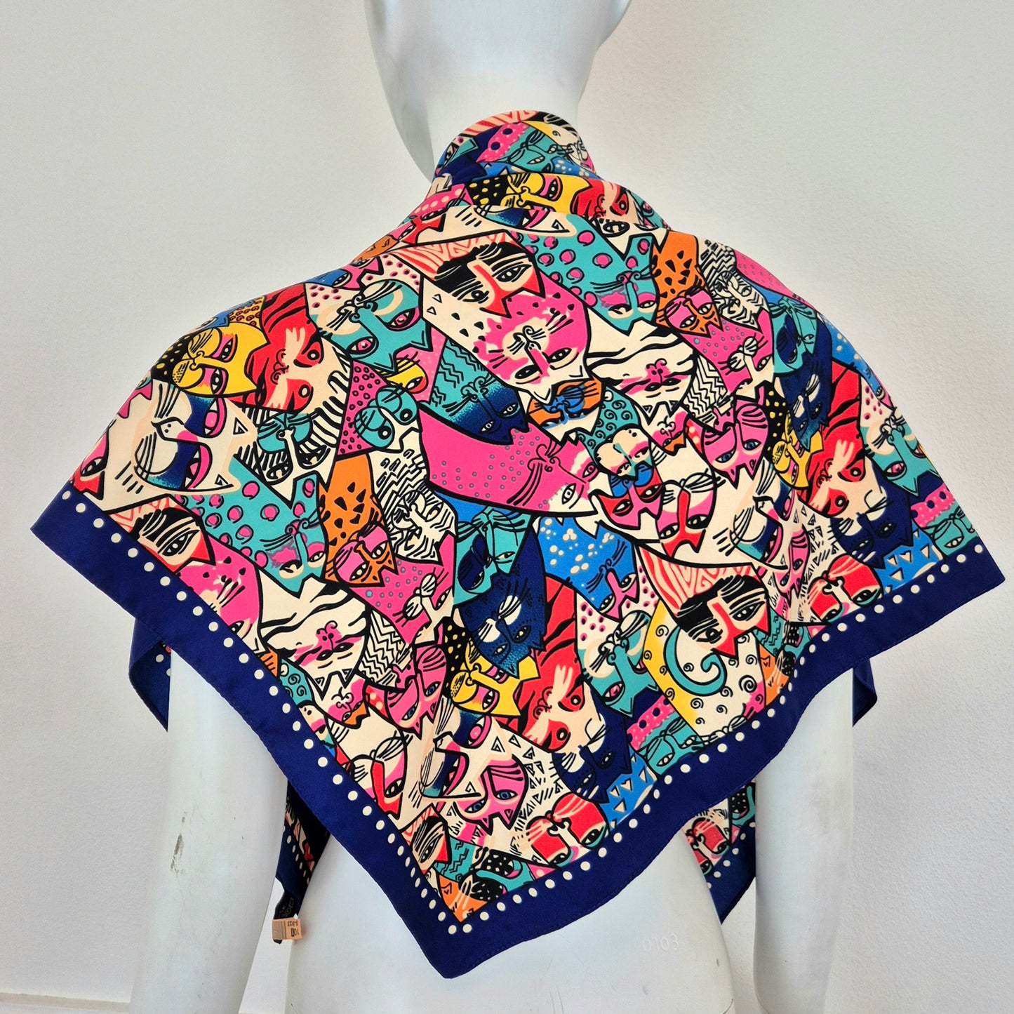 Miu Miu x Luxottica |Foulard in pura seta con gattini