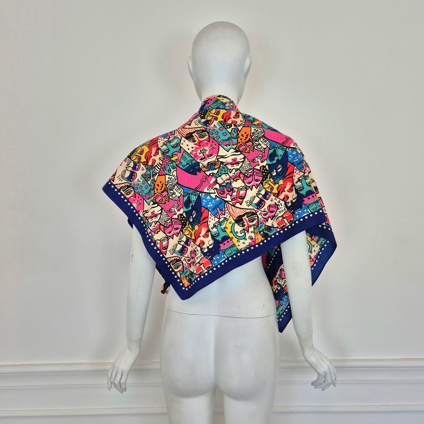 Miu Miu x Luxottica |Foulard in pura seta con gattini