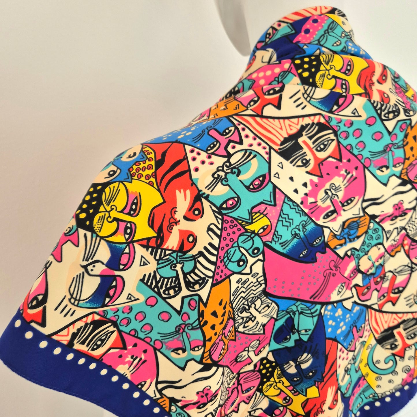 Miu Miu x Luxottica |Foulard in pura seta con gattini