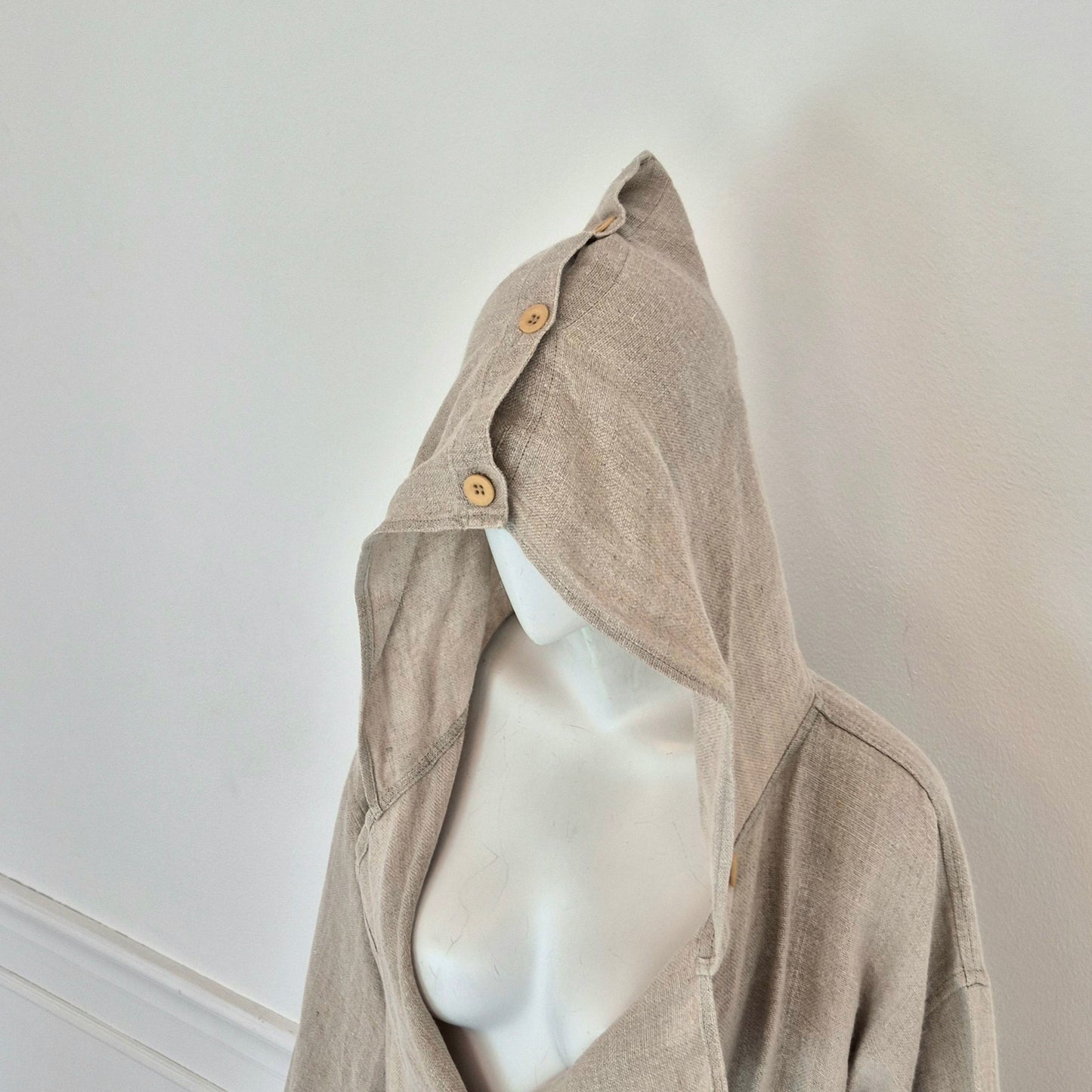 Ko and Co | Giacca ampia in lino beige con cappuccio