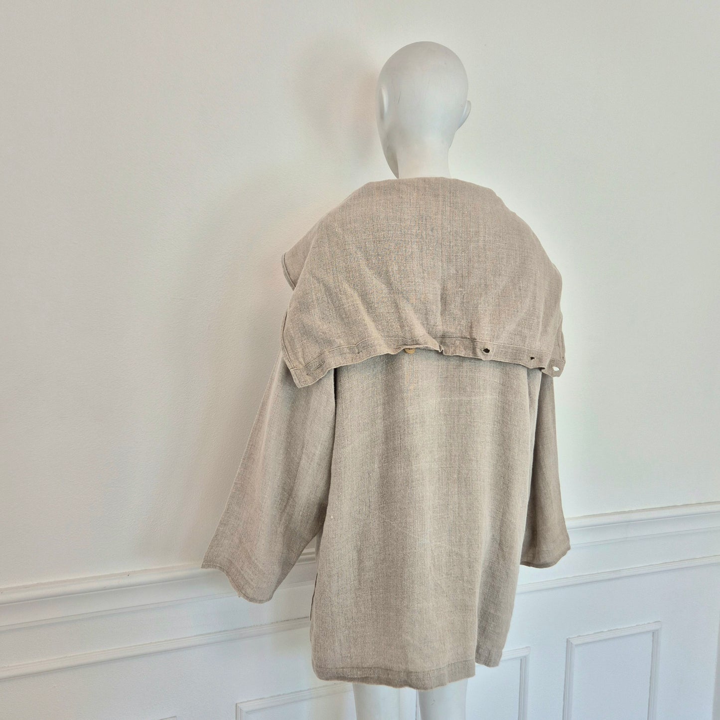 Ko and Co | Giacca ampia in lino beige con cappuccio