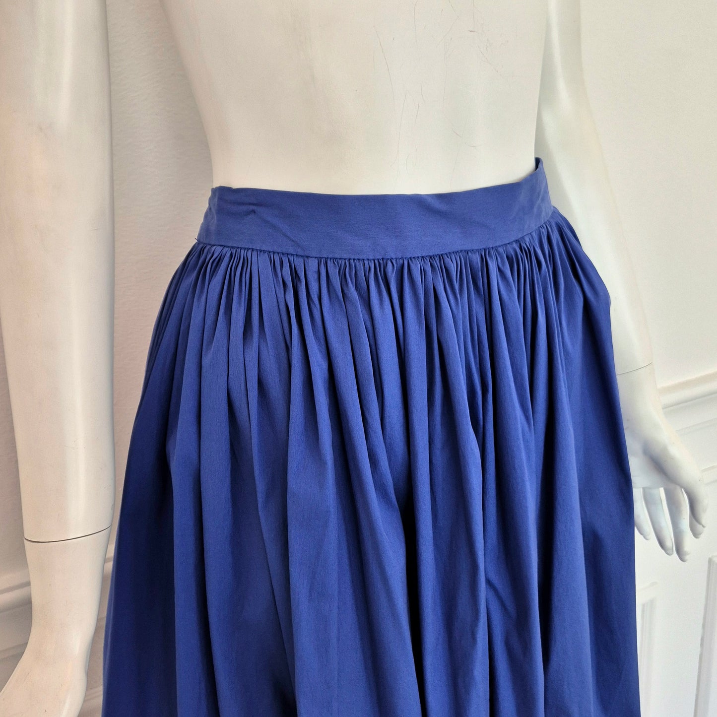 Prada | Gonna blu elettrico SS 2011