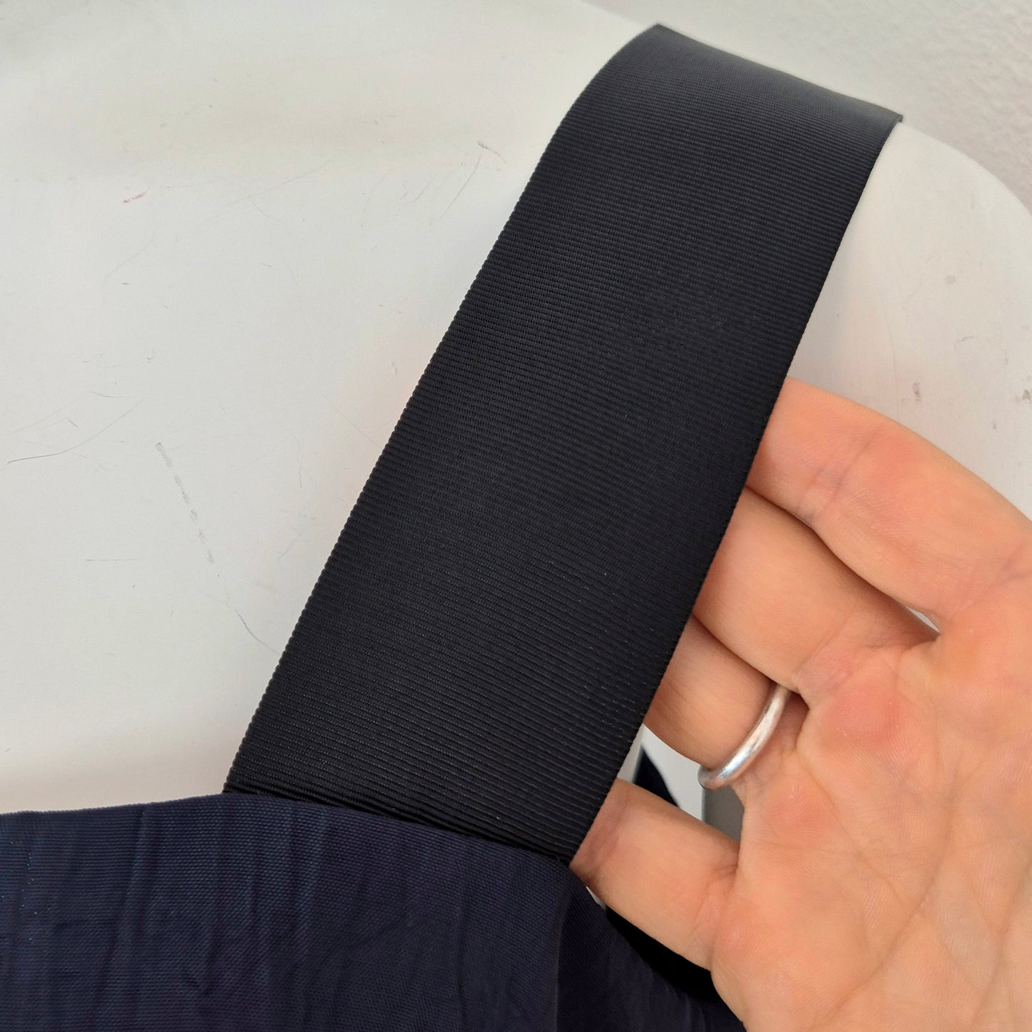 Issey Miyake | Abito blu con elastici