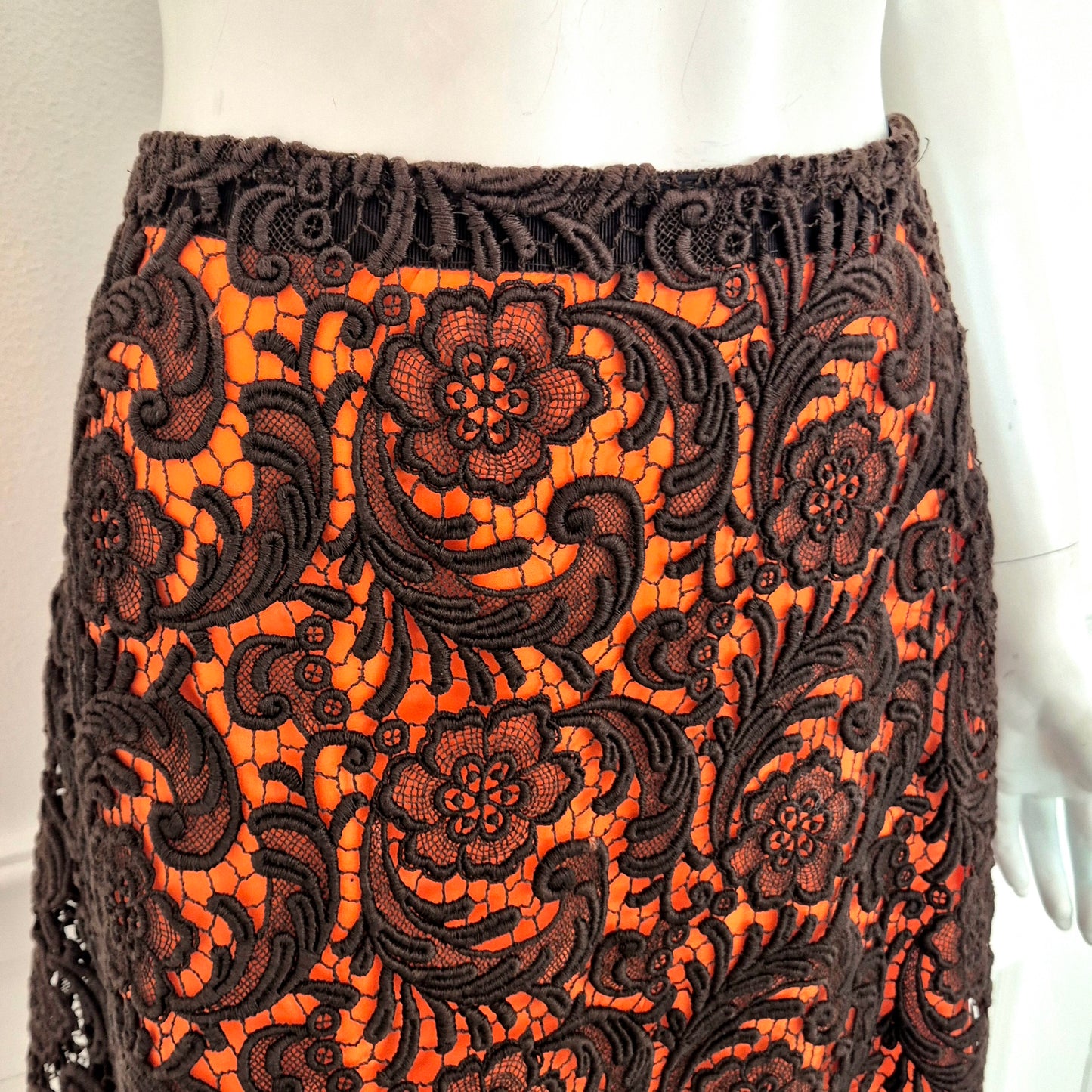 Prada | Gonna in pizzo marrone fodera arancio