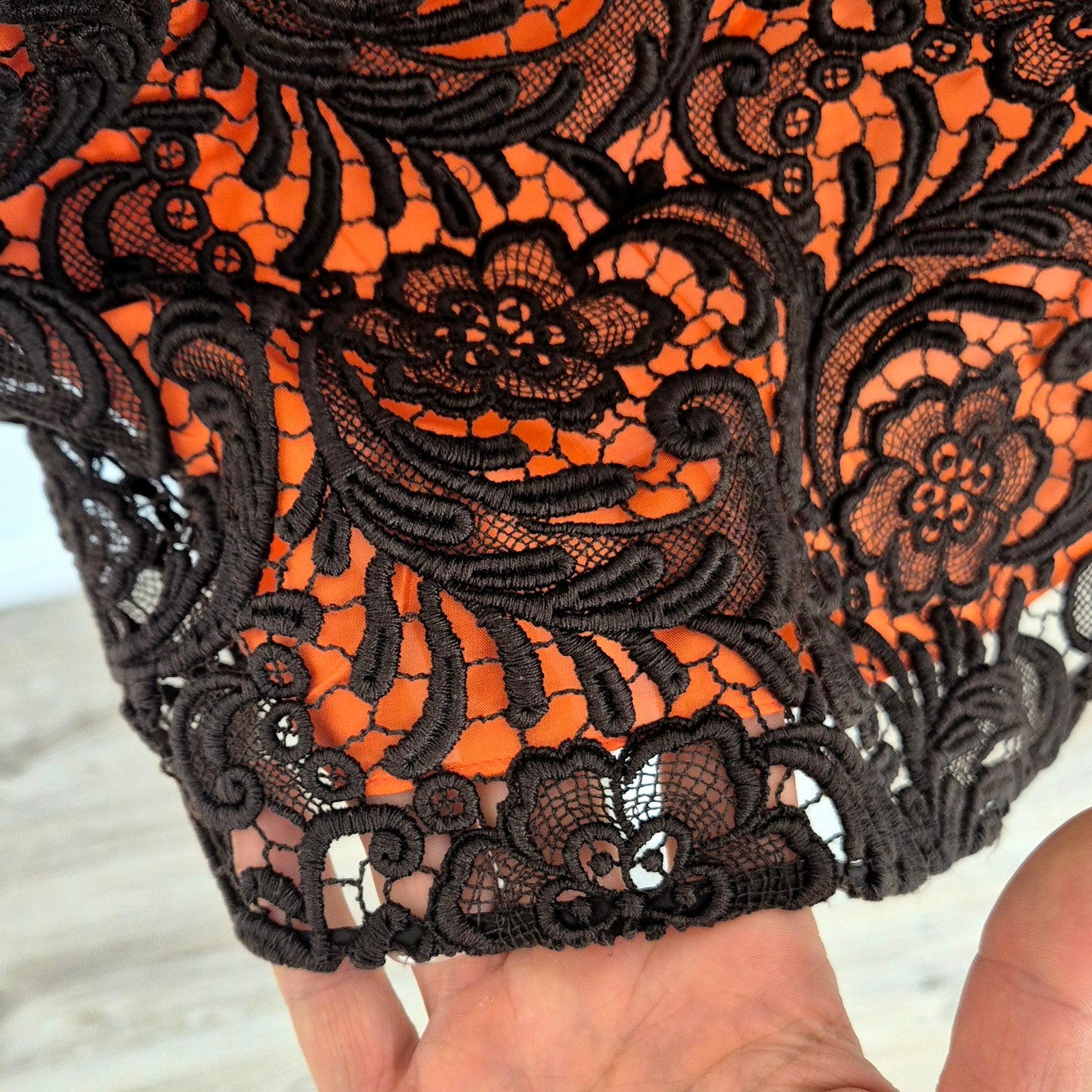 Prada | Gonna in pizzo marrone fodera arancio