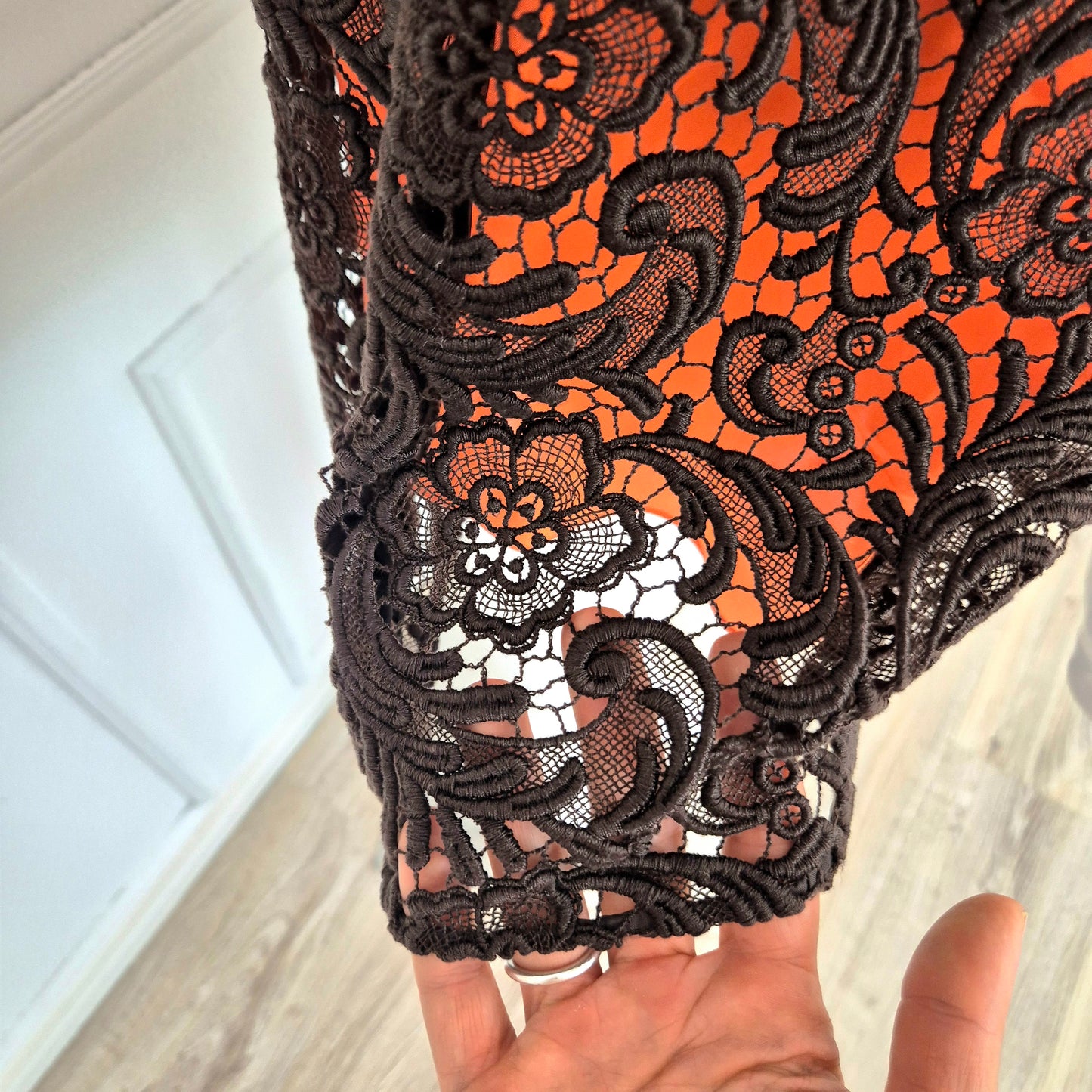 Prada | Gonna in pizzo marrone fodera arancio